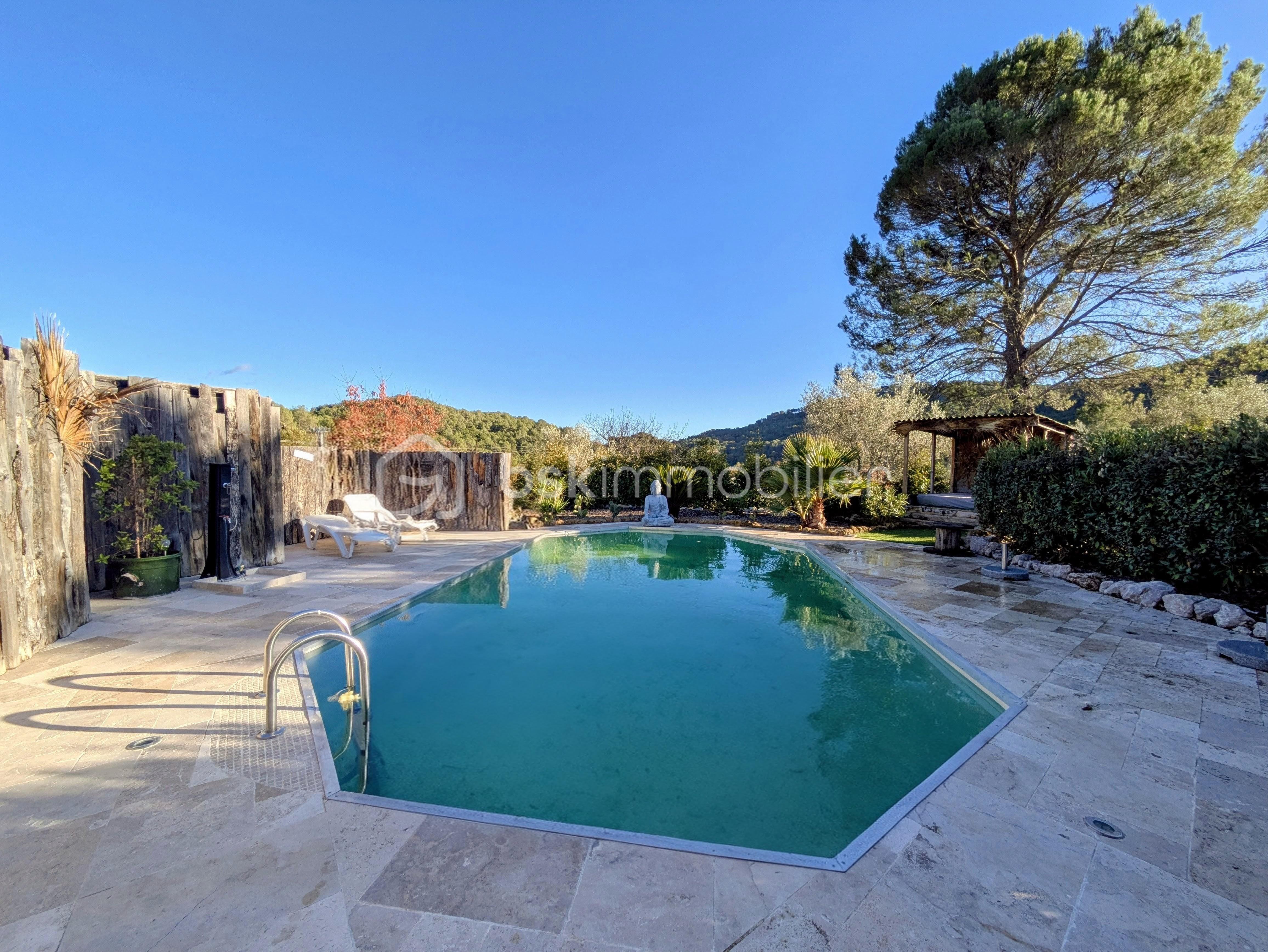 Maison contemporaine de 196 m² - PXL_20251117_140617799.RAW-01.COVER~2.jpg