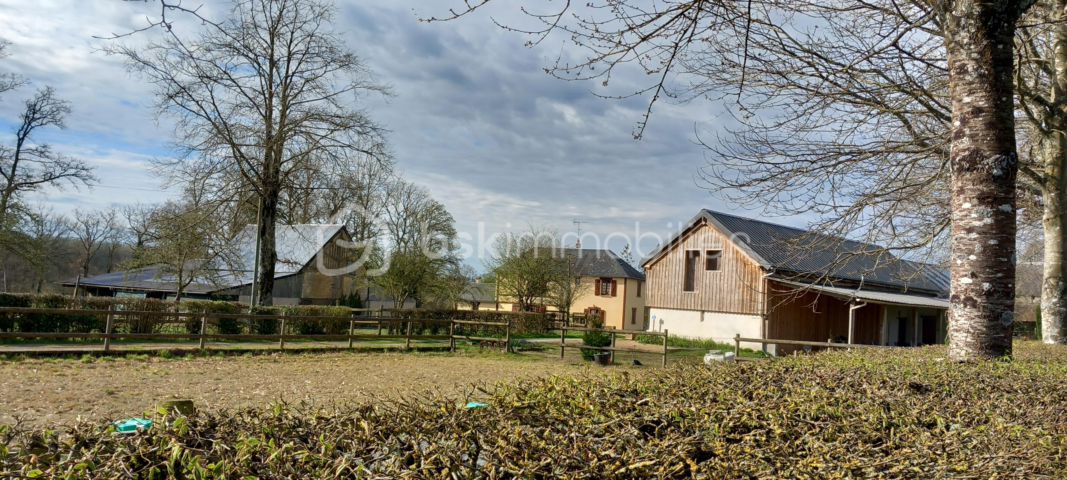 Corps de ferme de 188 m² - vue d'ensemble.jpg