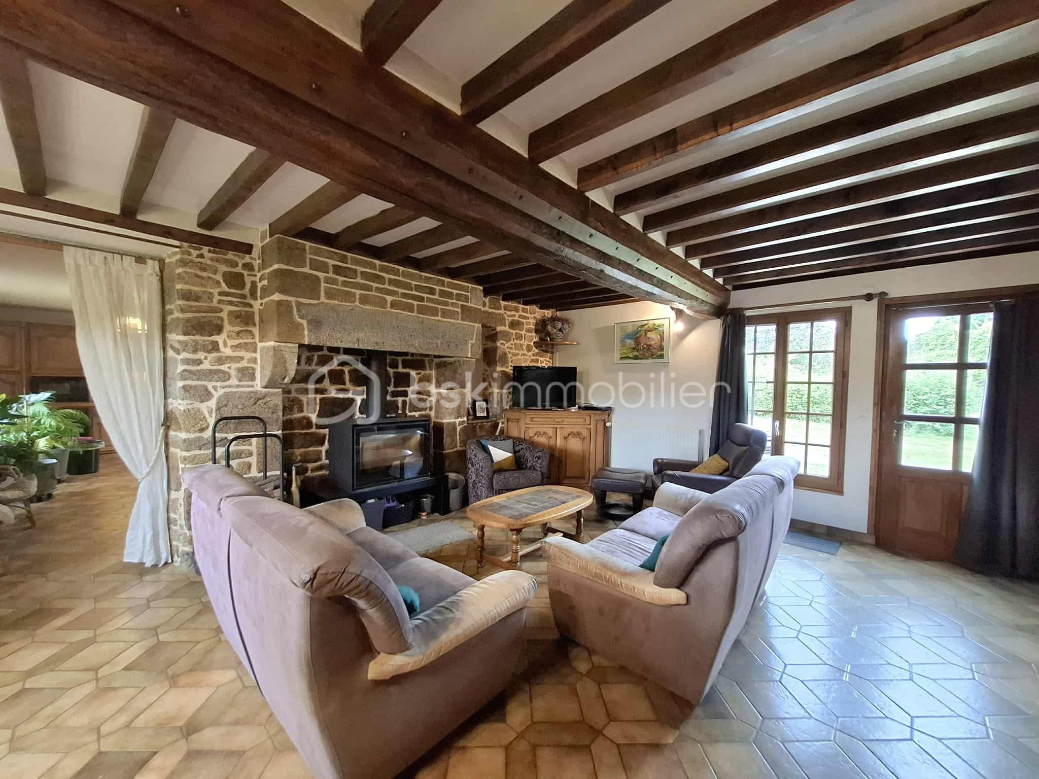 Corps de ferme de 188 m² - fc17e238-e3d1-476b-a9b1-78601c02f965.jpg