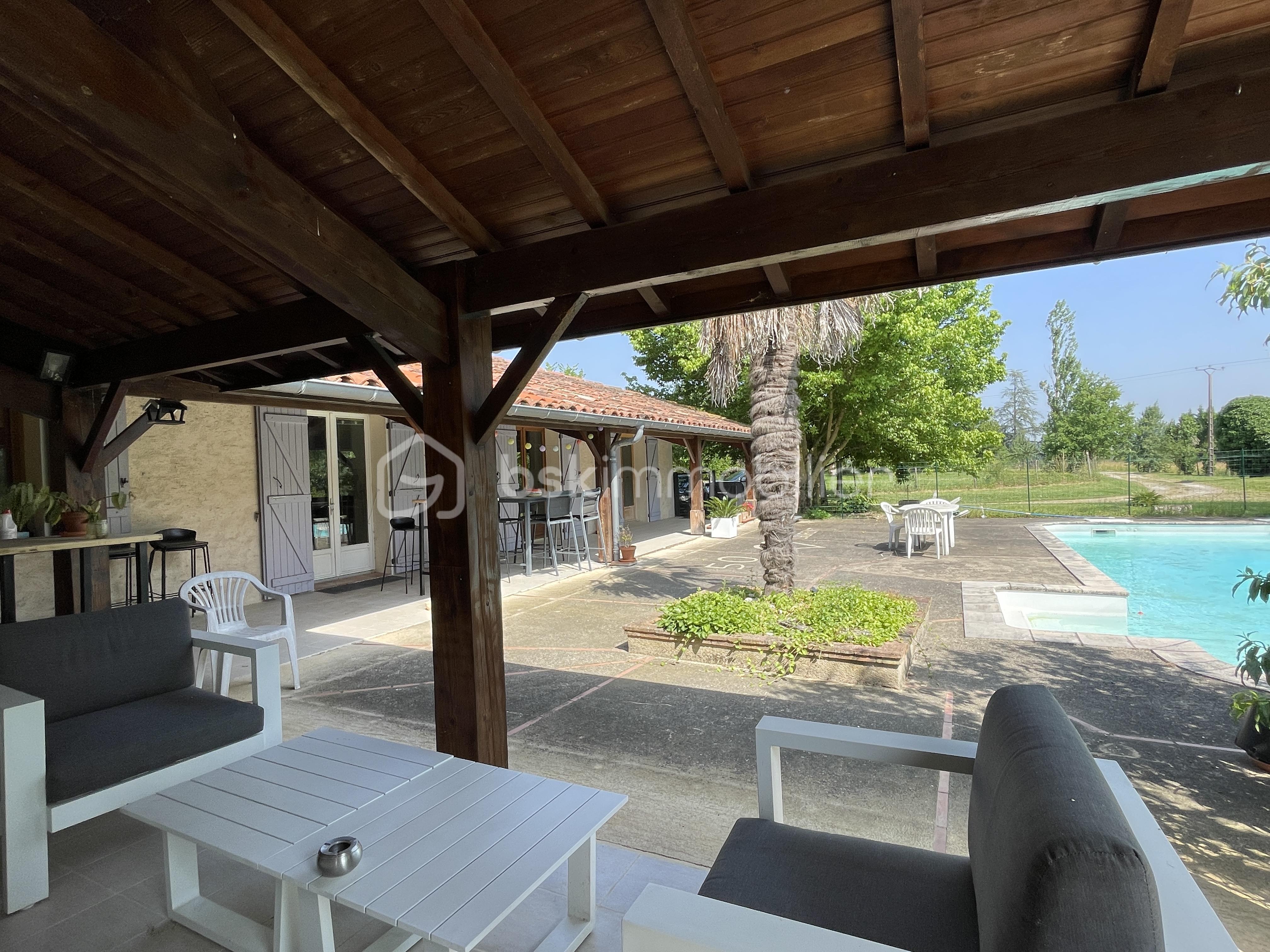 Maison traditionnelle de 270 m²