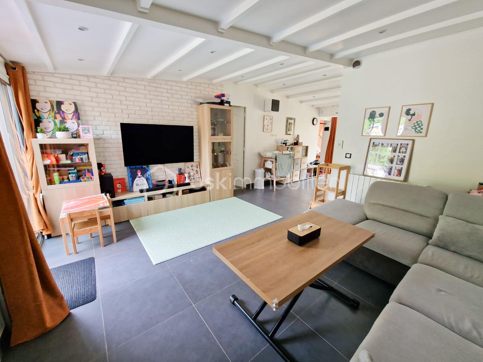Maison traditionnelle de 78 m² - SALON.jpg