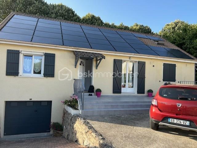 Maison de 831 m² - Devant - Panneaux solaires.jpg