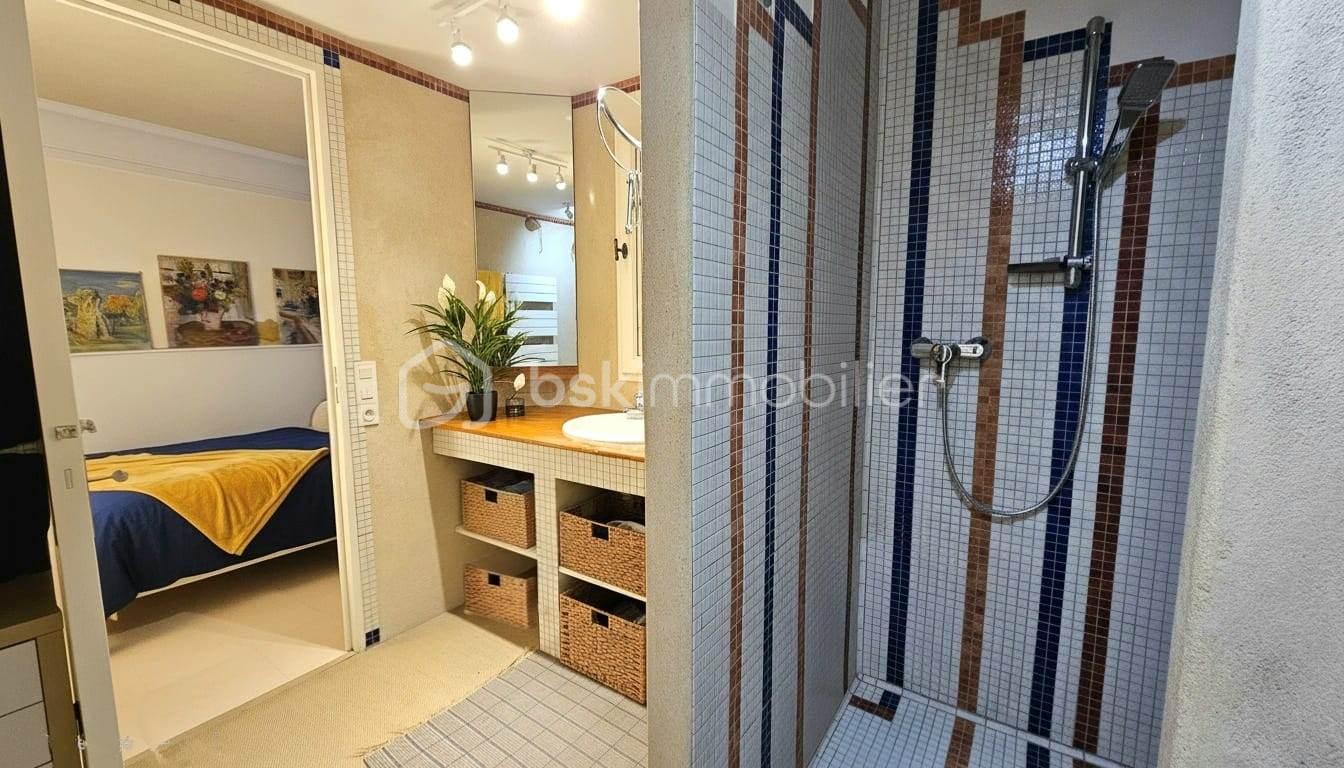 Maison de 140 m² - salle d'eau suite parentale RDC ok .jpg