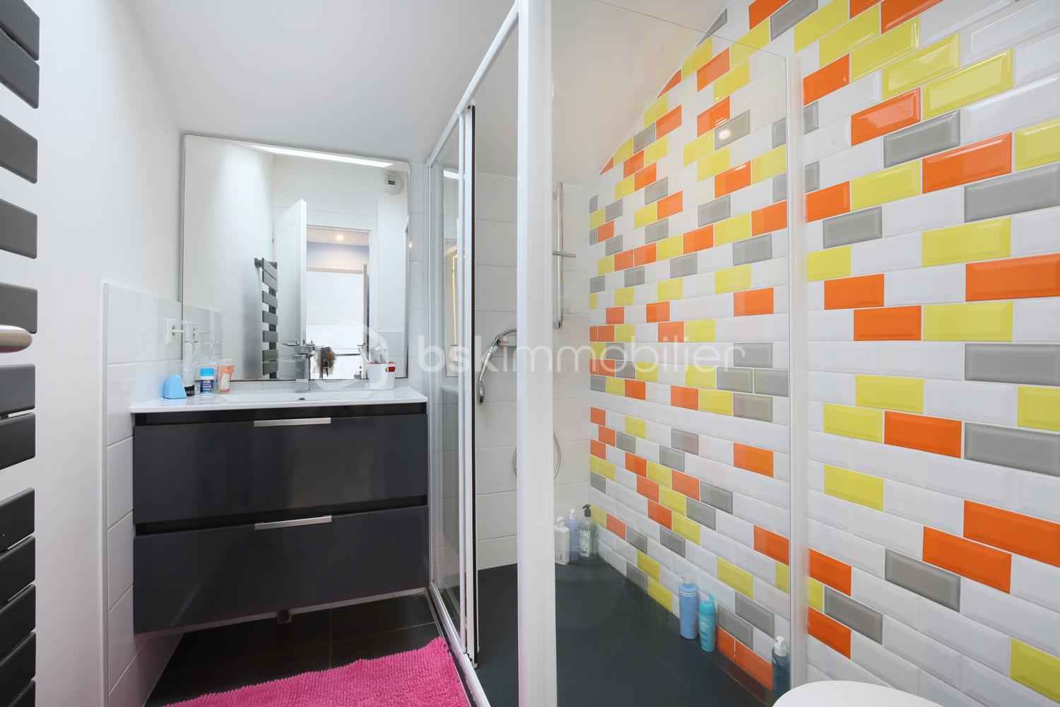 Maison d architecte de 202 m² - web 11 - SDB 01.jpg