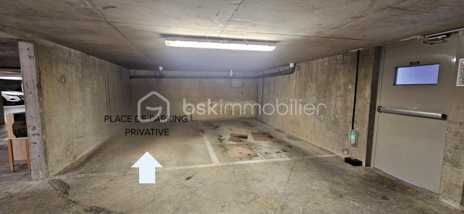 Appartement de 41 m² - PLACE DE PARKING PRIVATIVE.png