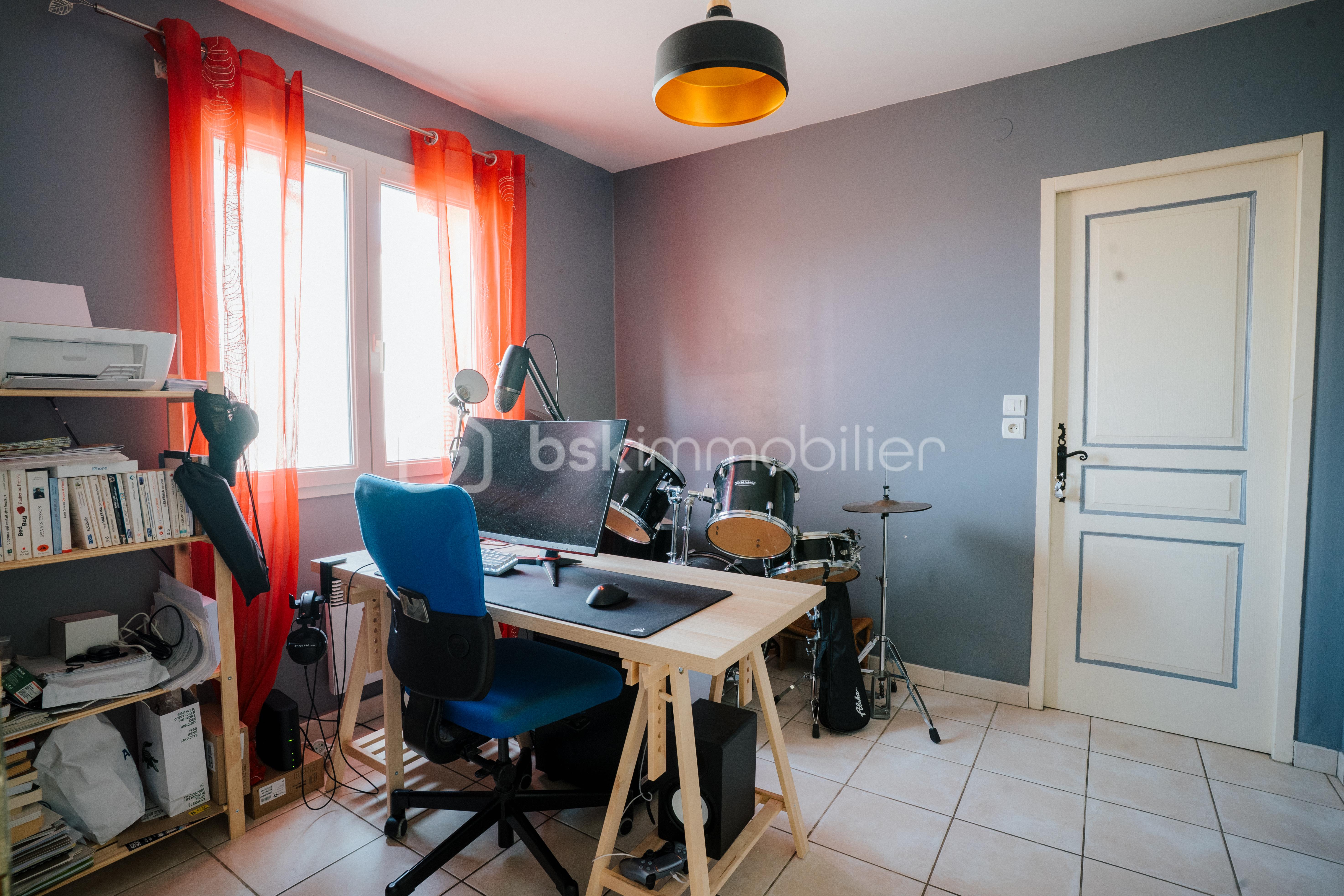 Maison de 115 m² - MAISON BAGES AVEC PISCINE-10.jpg