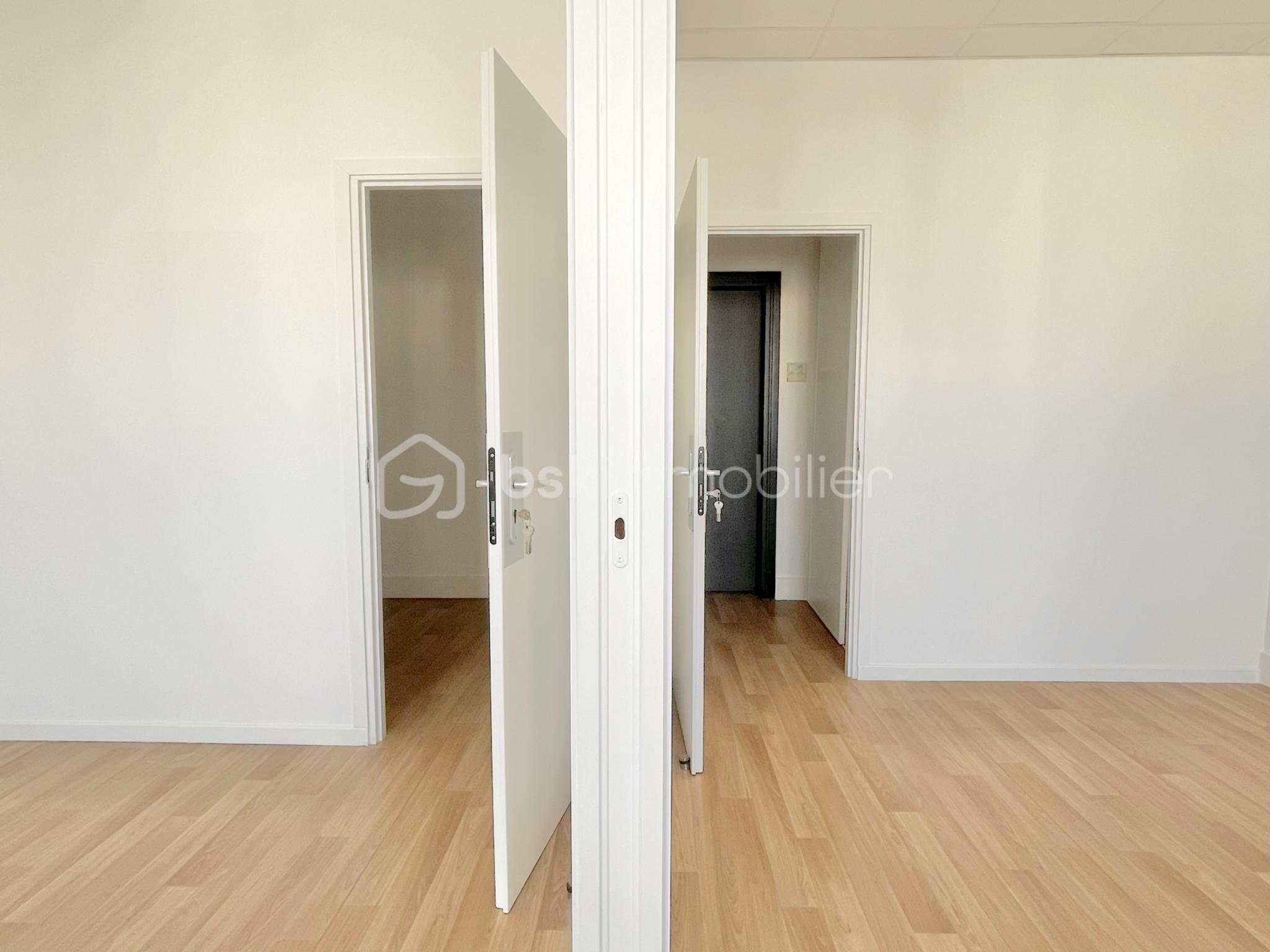 Bureau de 33,54 m² - IMG_8182.JPEG