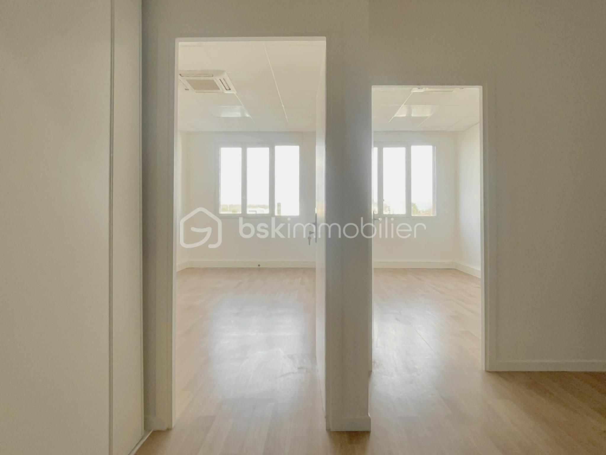 Bureau de 33,54 m² - IMG_8194.JPEG