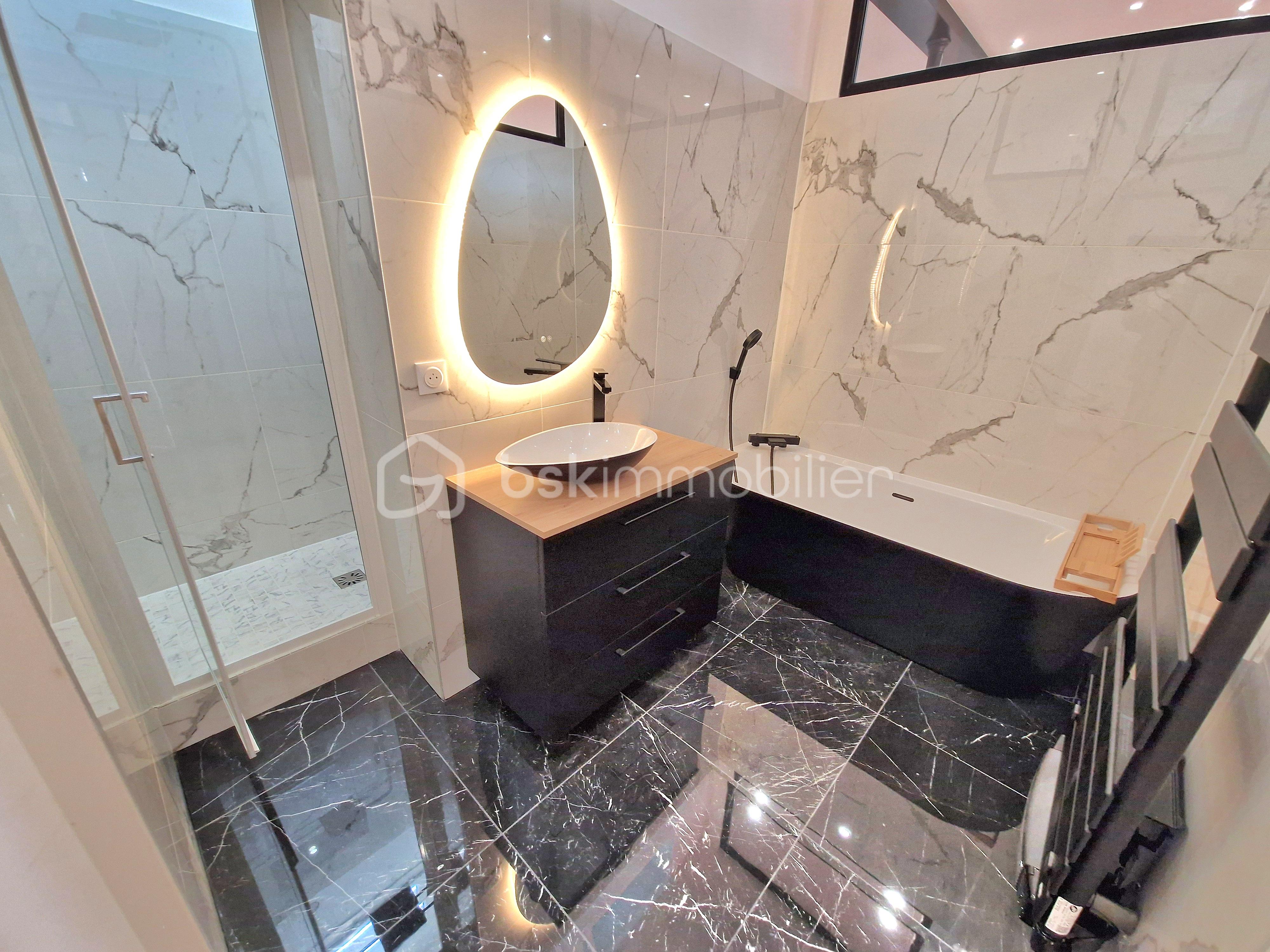 Salle de bains et douches appart Le Havre.jpg