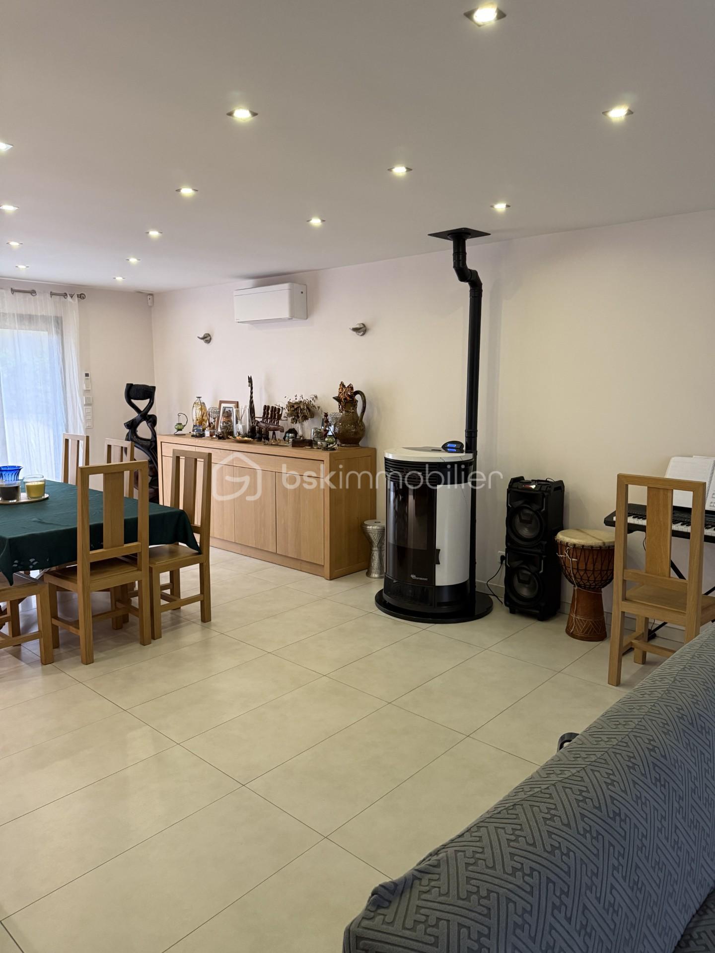 Maison de 210 m² - maison24.jpg