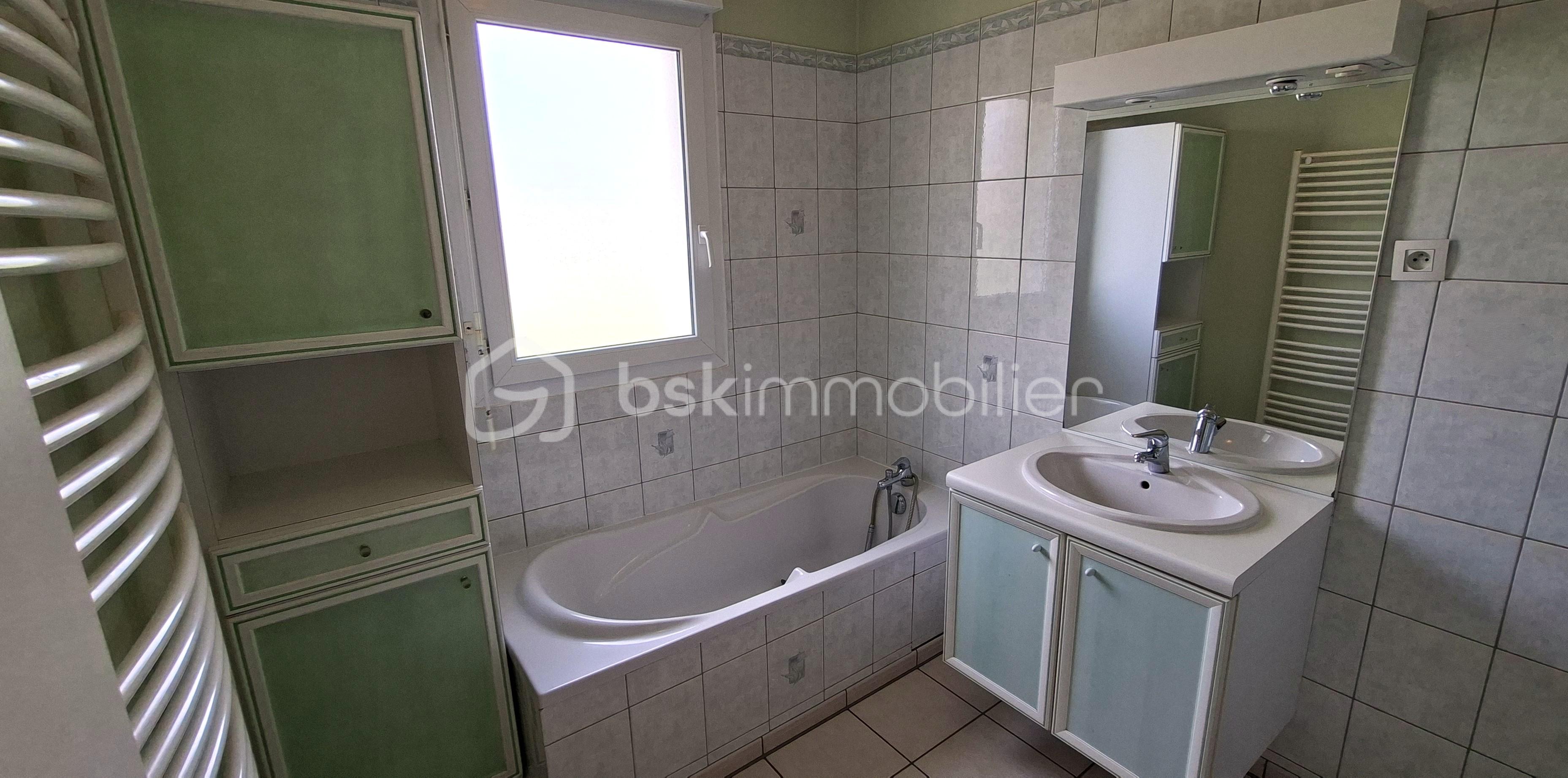 Pavillon de 114 m² - Blanchard sdb 1.jpg