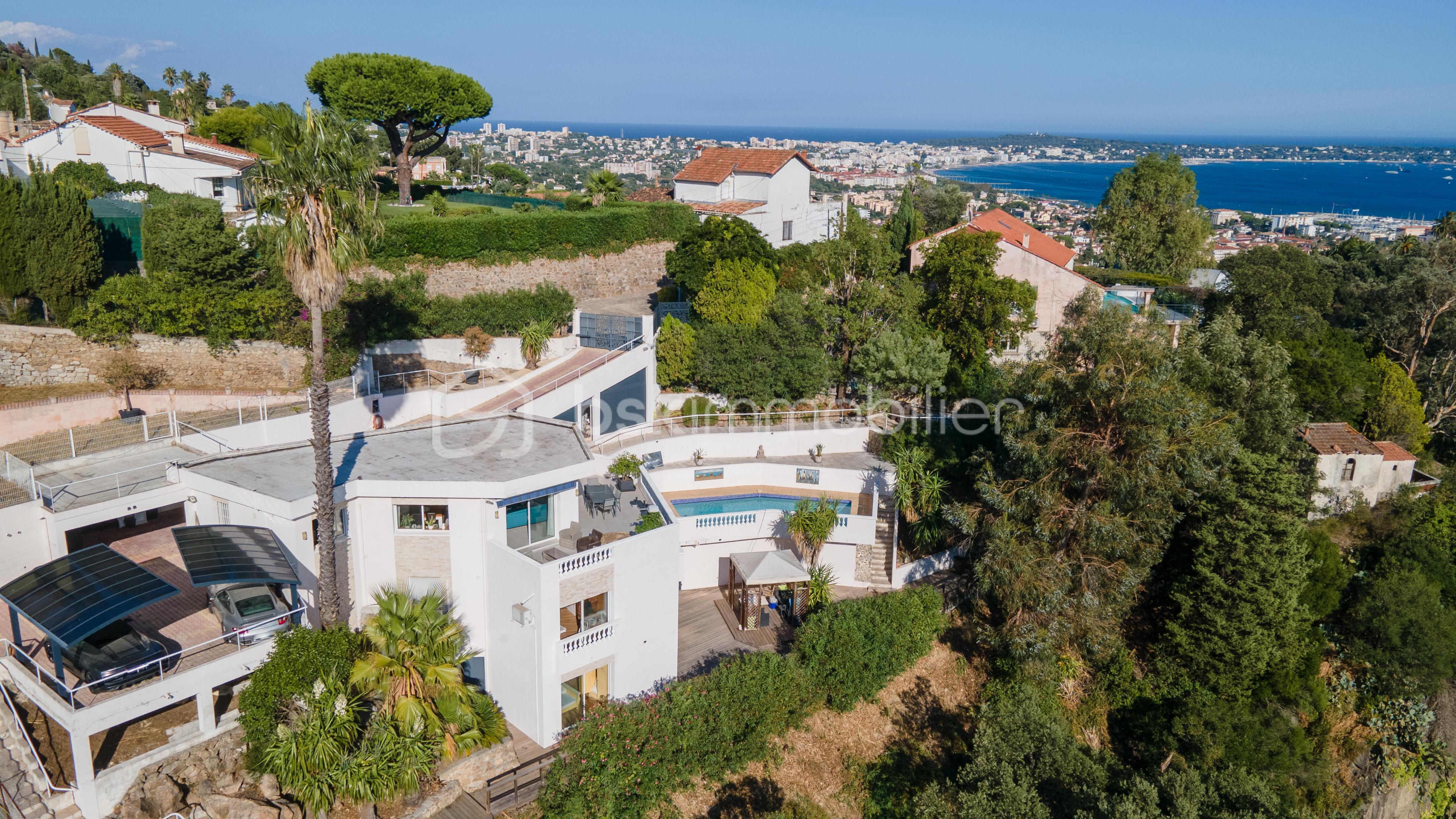 Maison d architecte de 161 m² - 1.jpg