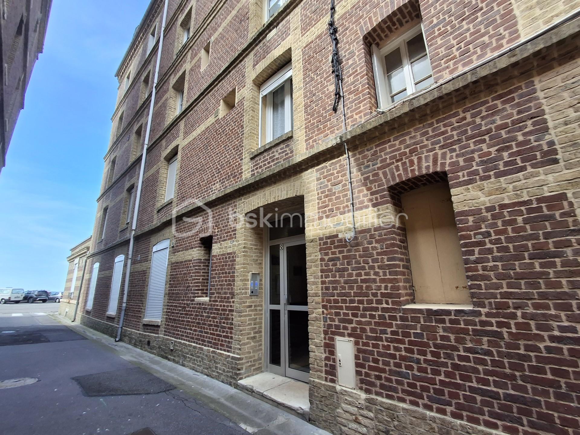 Appartement de 35 m² - Façade côté rue paysage.jpg