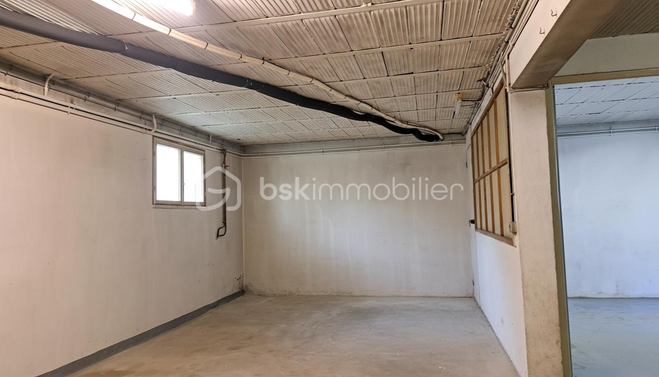 Maison de 230 m² - generated_2025-12-29T19_18_04.279.jpg