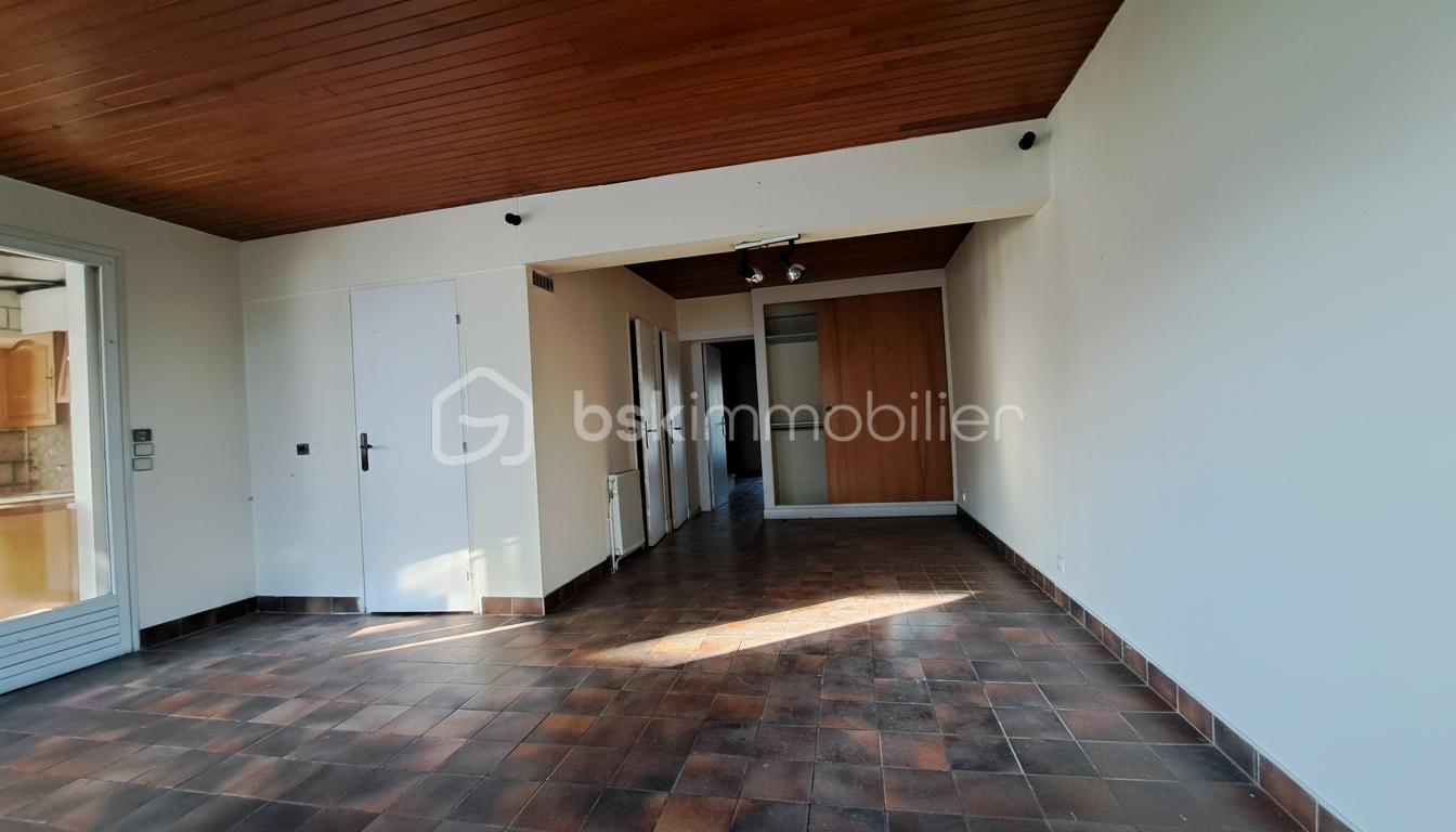 Maison de 230 m² - generated_2025-12-29T19_48_58.733.jpg