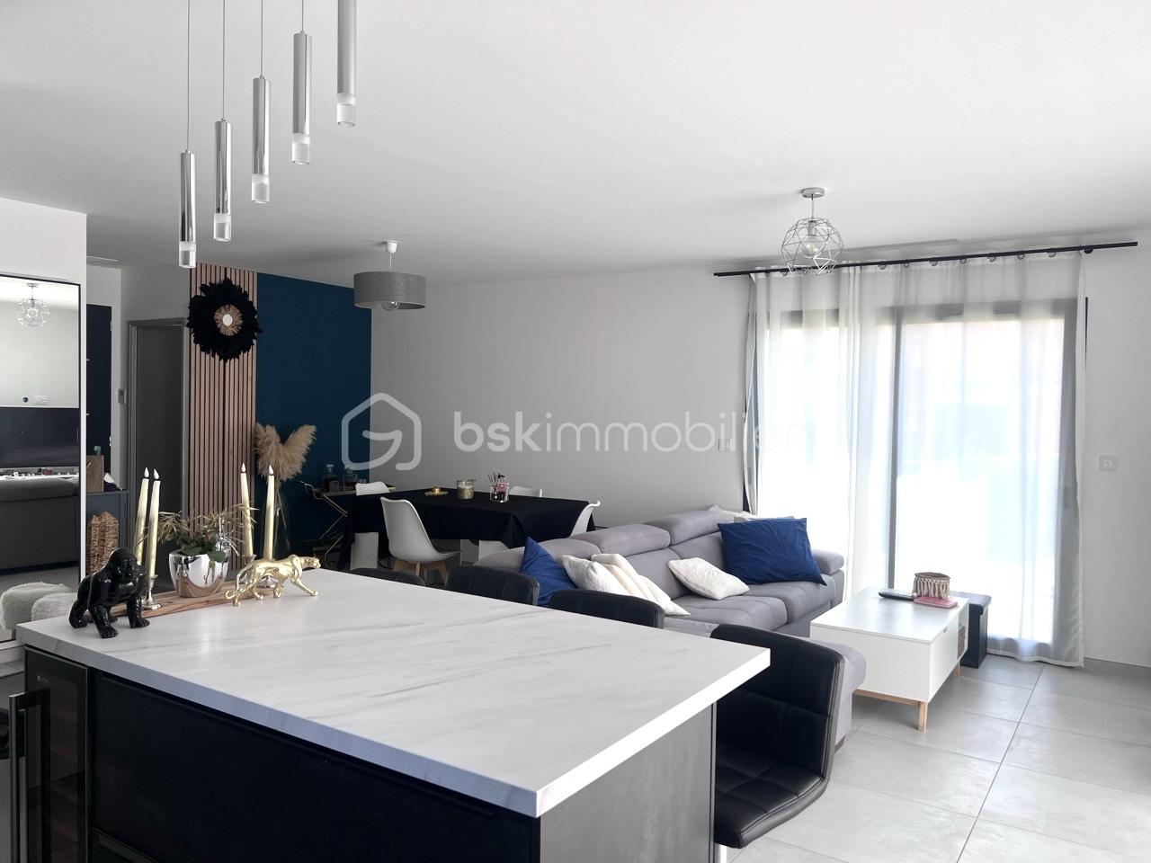 Maison de 90,58 m² - salon cuisine 1.jpeg