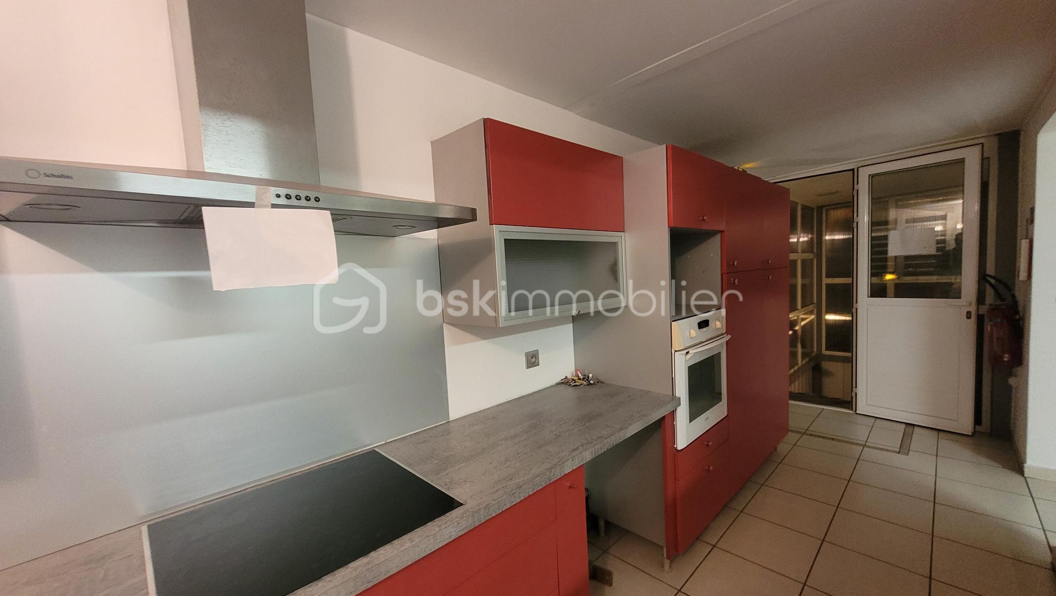 Bureau de 140 m² - 215095-04.jpg