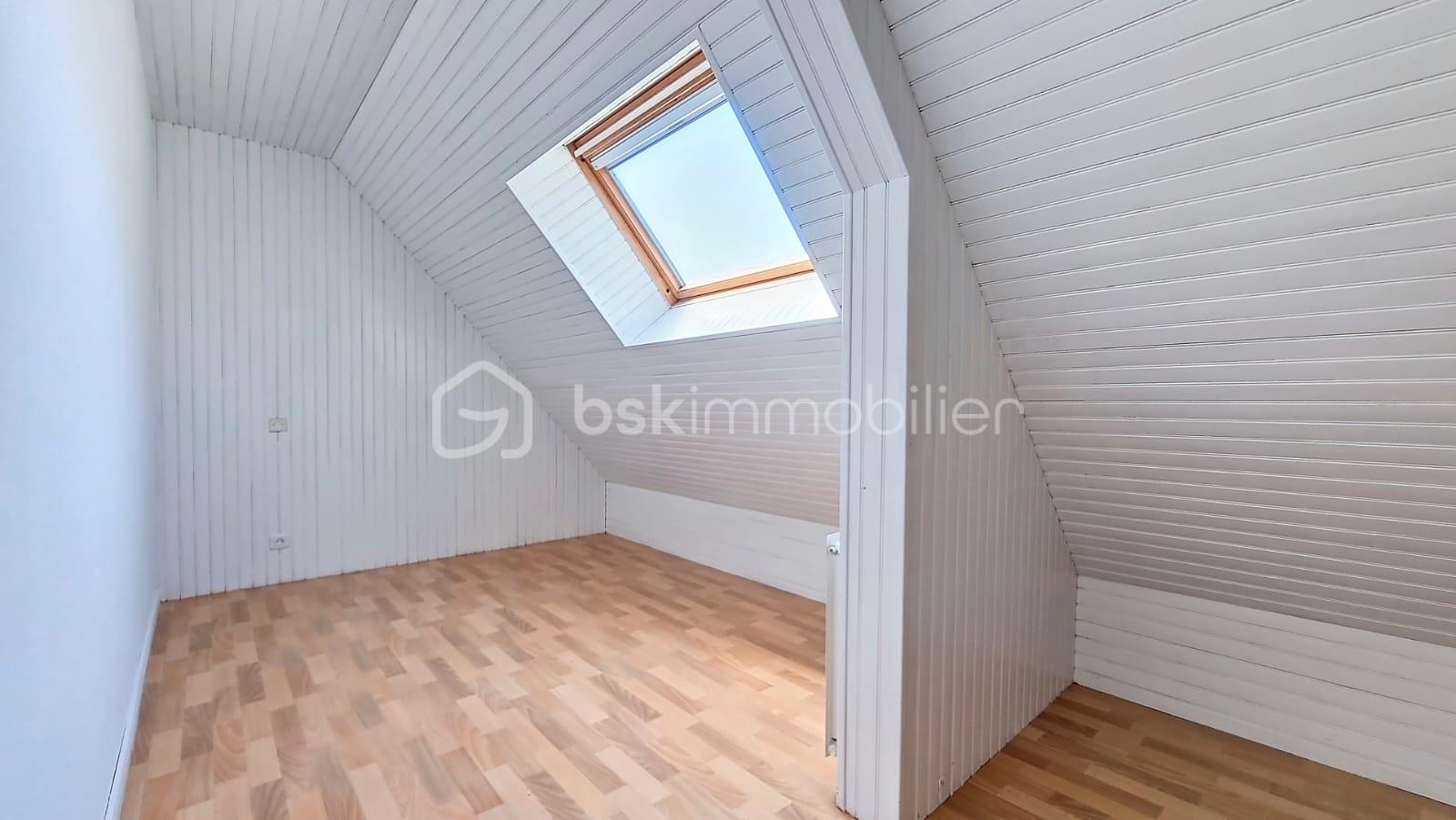 Maison de 120 m² - 1c9e6376-d8ac-4169-ae3a-0b674f4e646d.JPG