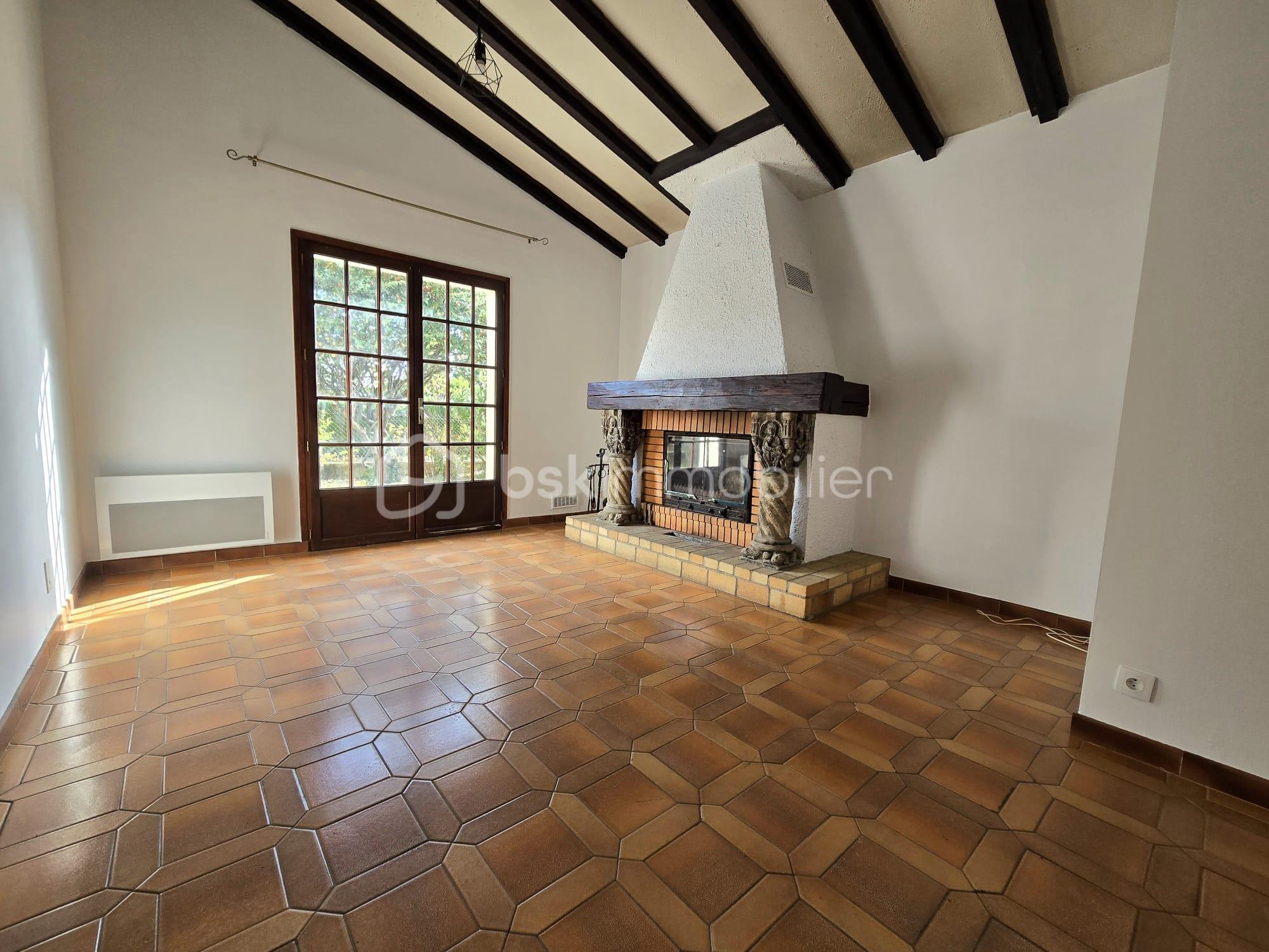 Maison d architecte de 120,45 m² - cheminée 2.jpg