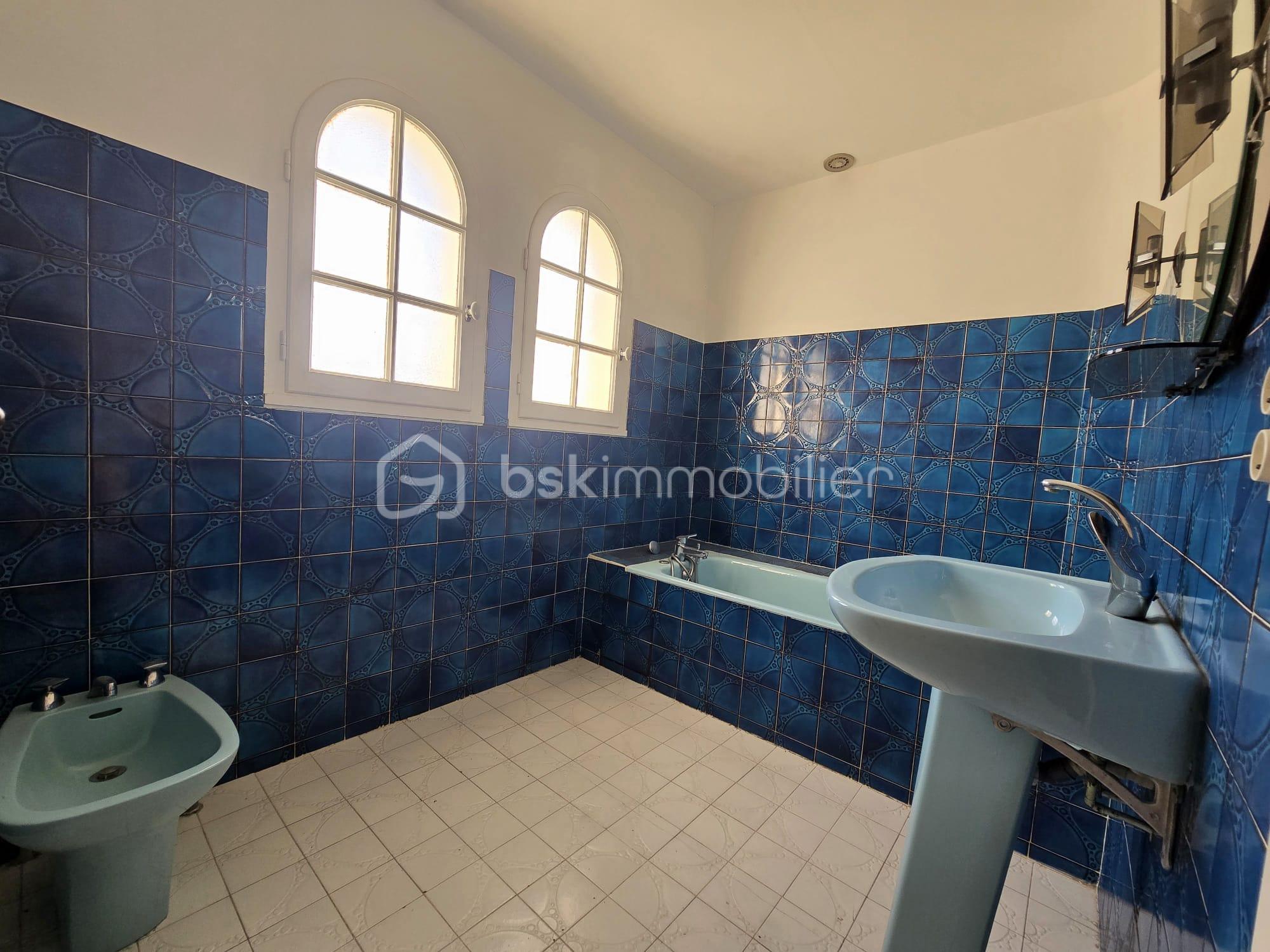 Maison d architecte de 120,45 m² - salle de bain.jpg