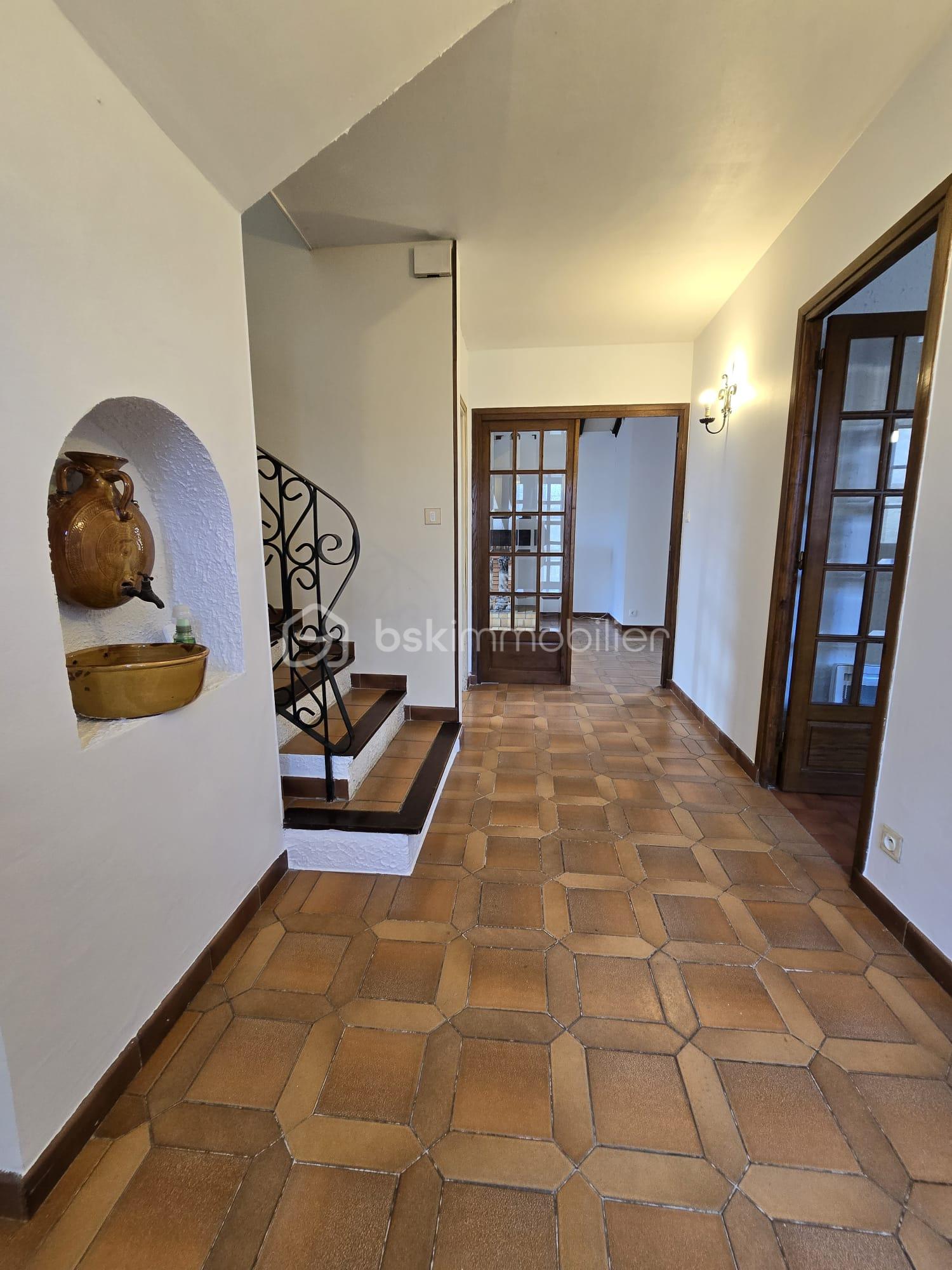 Maison d architecte de 120,45 m² - entrée.jpg