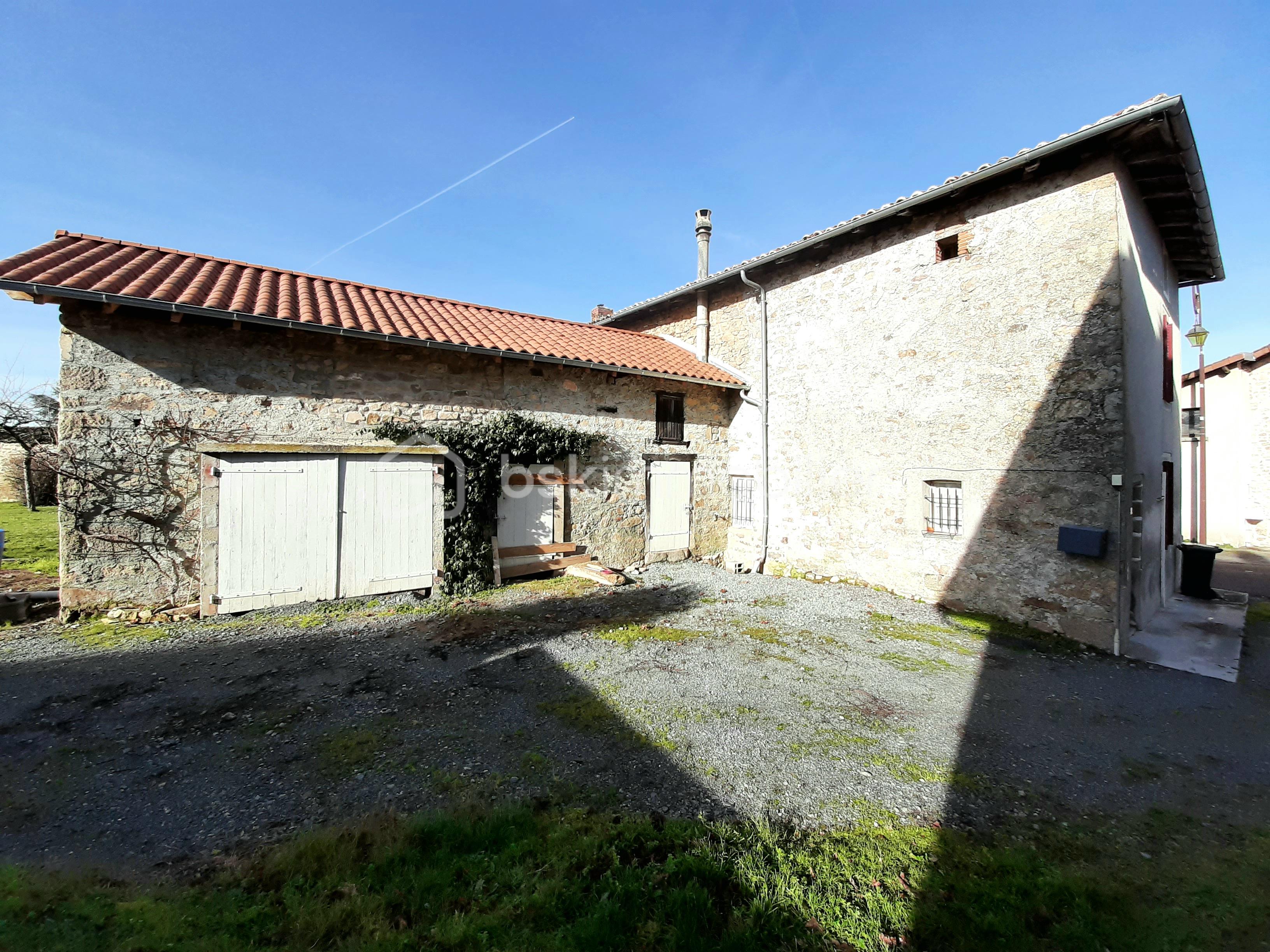 Maison en pierre de 79 m²