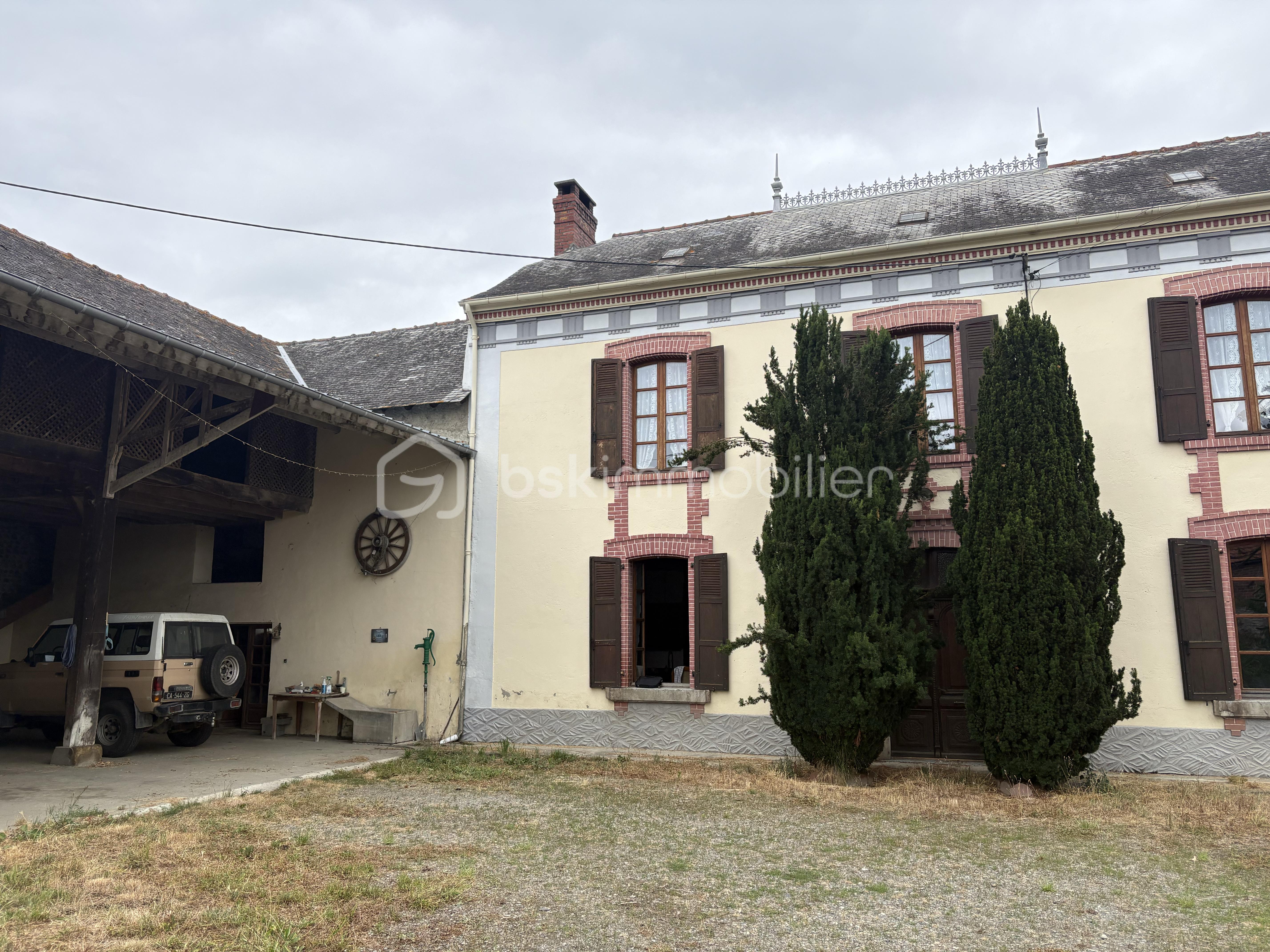 Corps de ferme de 180 m² - tempImageftS0Is.png