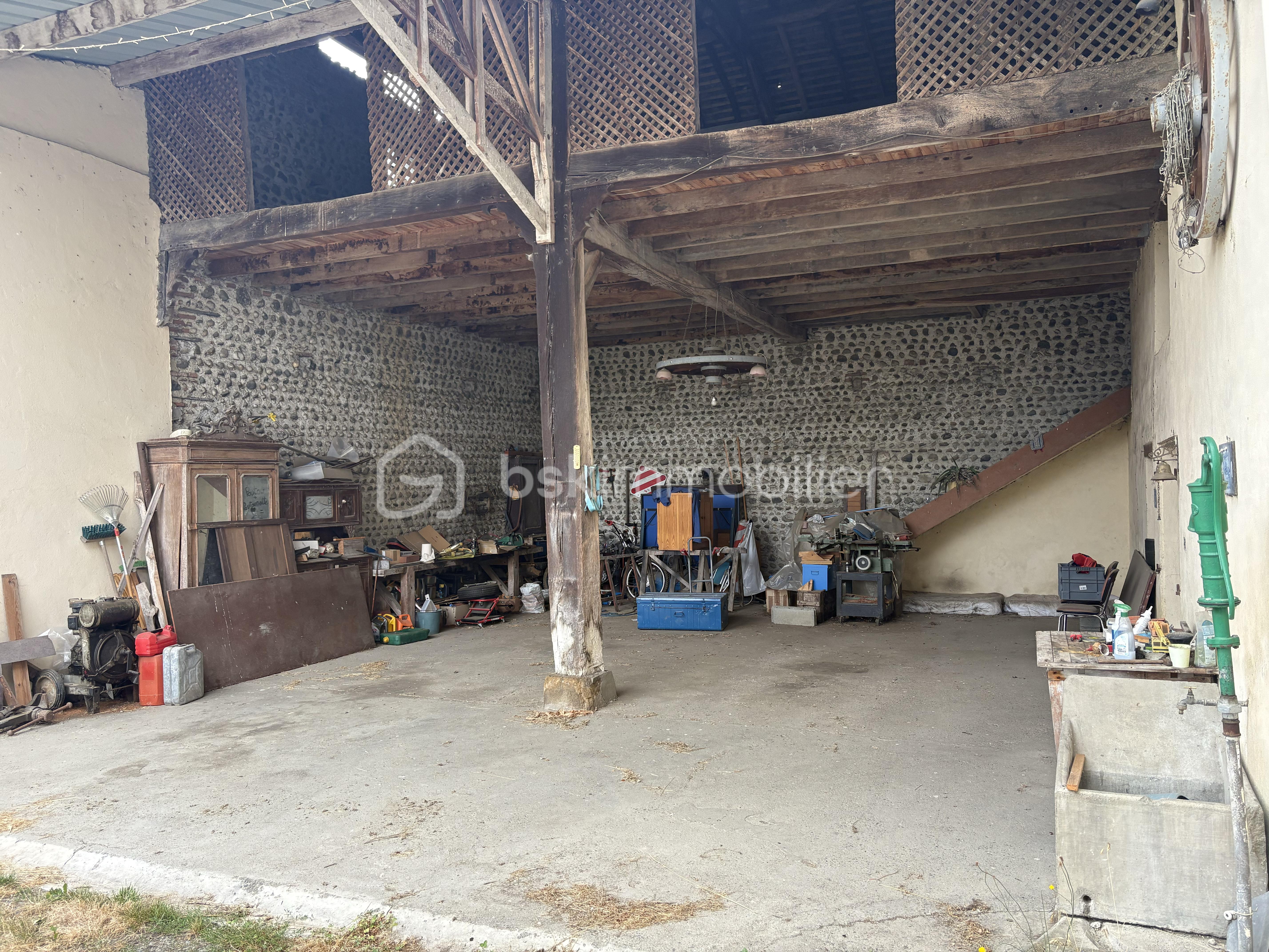 Corps de ferme de 180 m² - tempImageQV8jbp.png