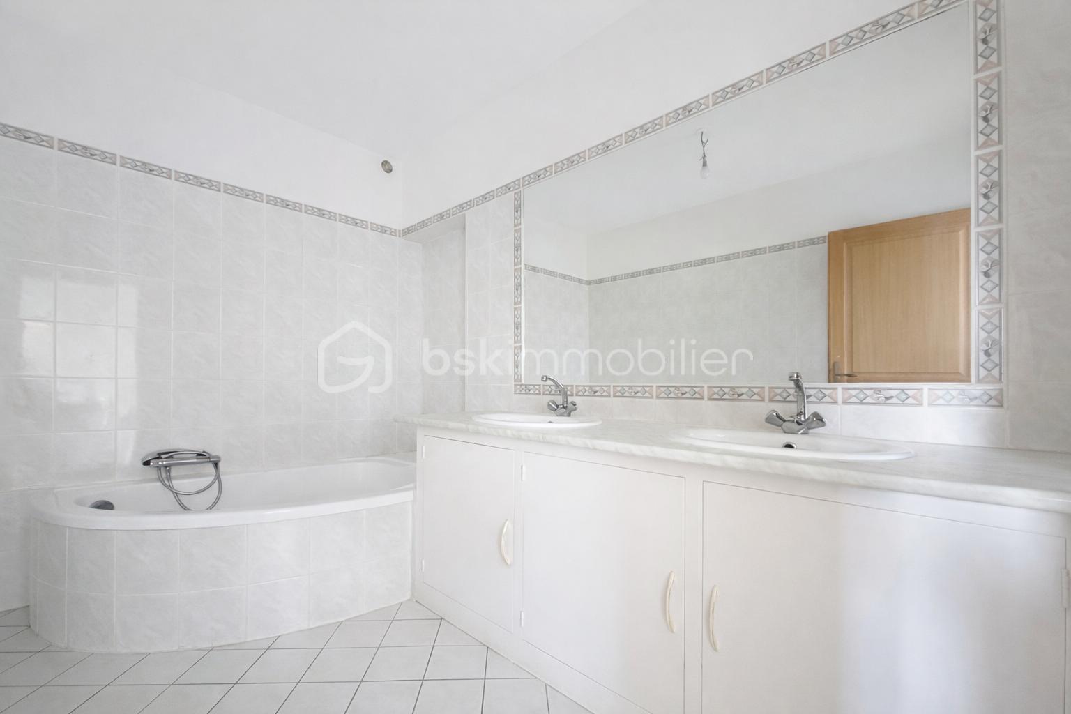 Maison traditionnelle de 131 m² - E10CC2AB-6B7D-4BCD-9360-331FFD4938A8.PNG