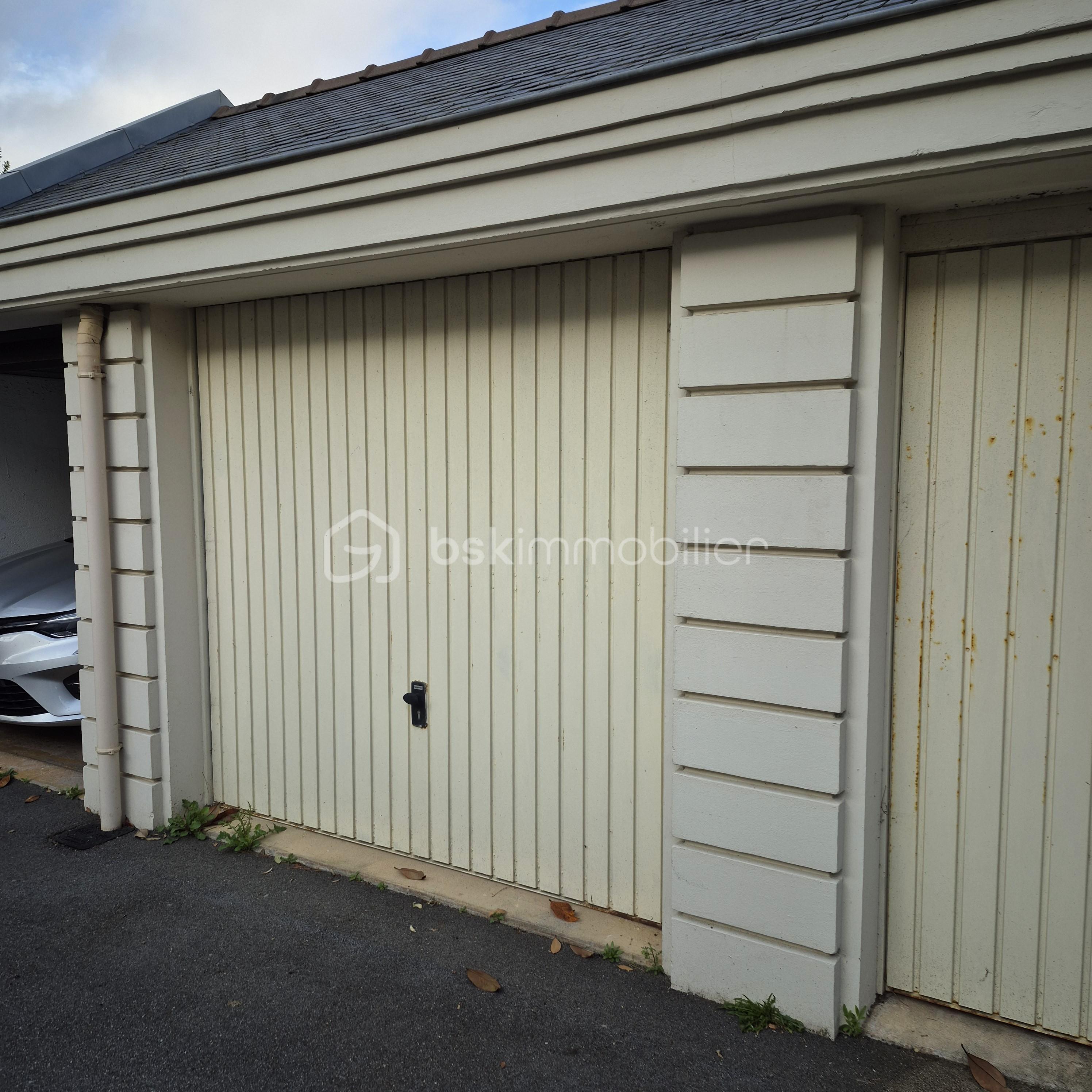 GARAGE.jpg