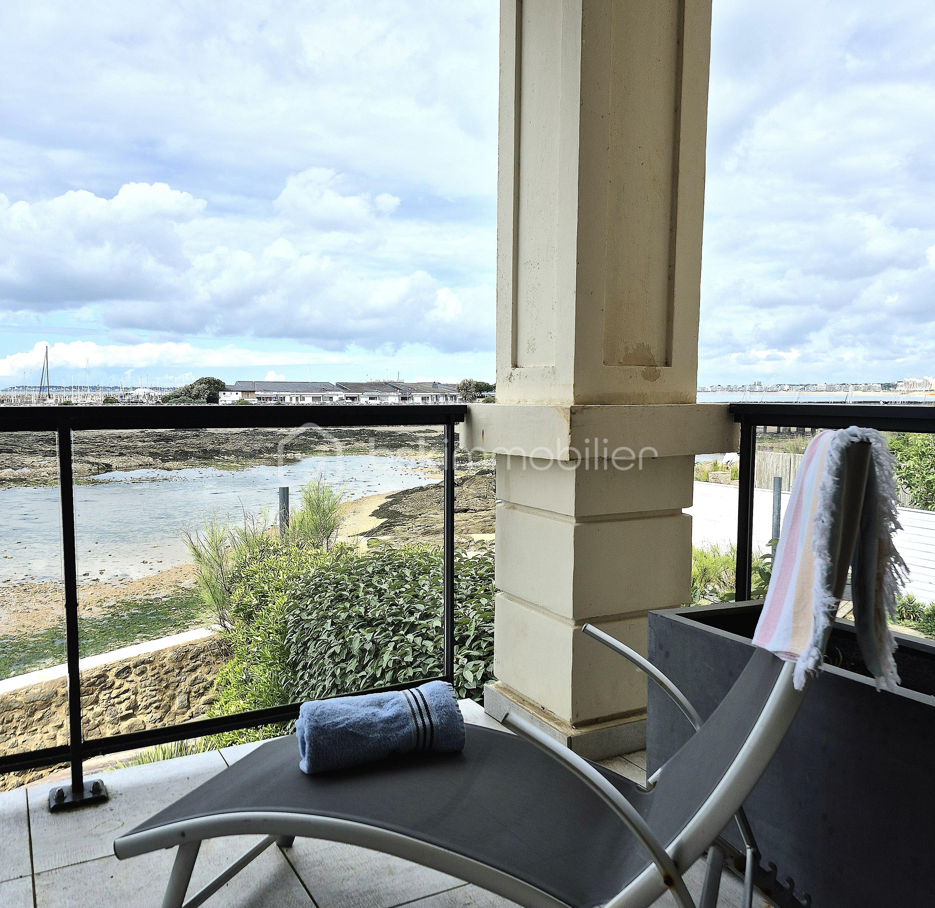 TERRASSE 2.jpg