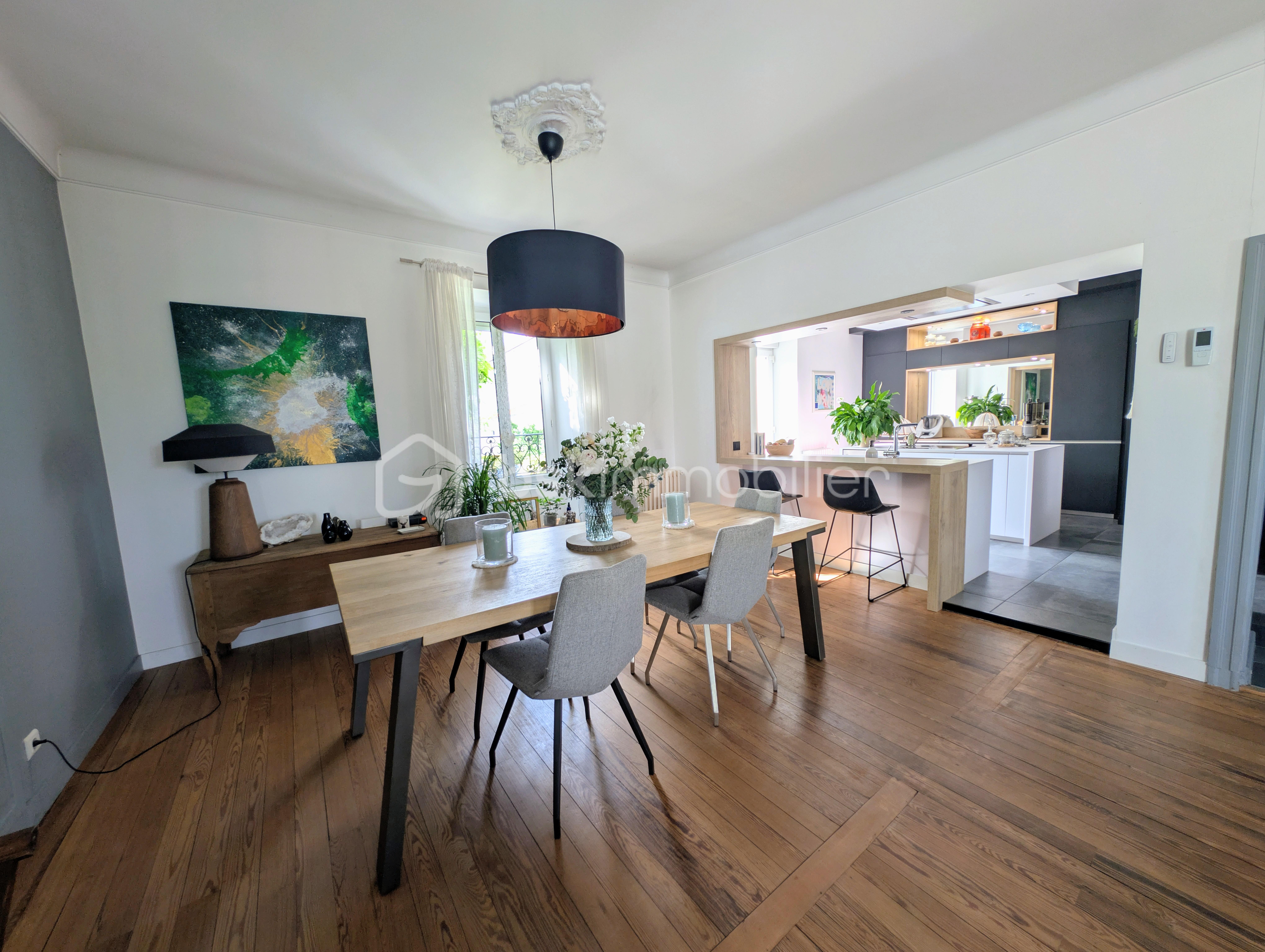 7 pièces 198 m² · à Saint-Julien-de-Concelles · 198 m² · 439 000 €