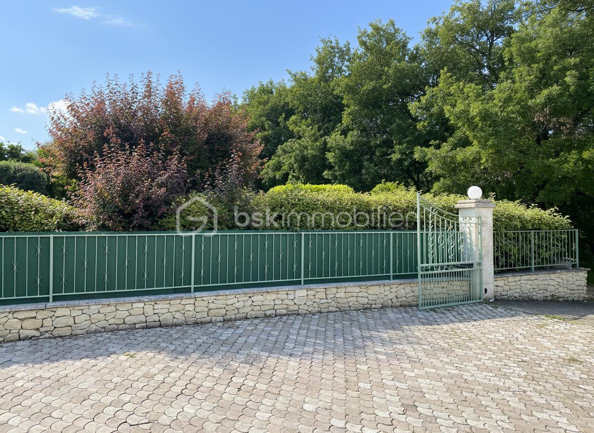 Villa de 150 m² - generated_2025-12-06T22_26_21.551.jpg