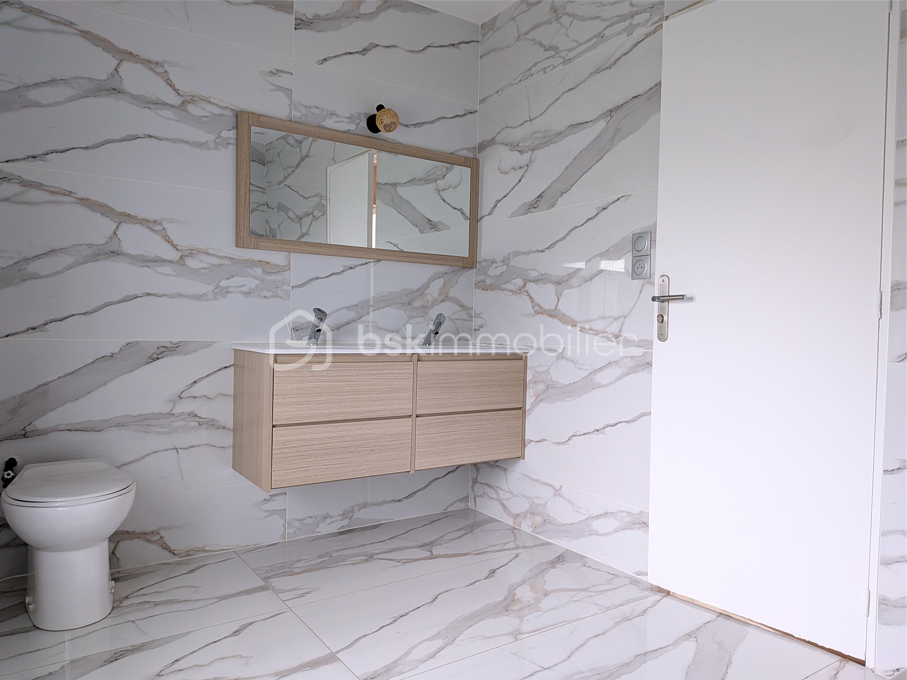 Maison de ville de 90 m² - sdb 1  .jpg