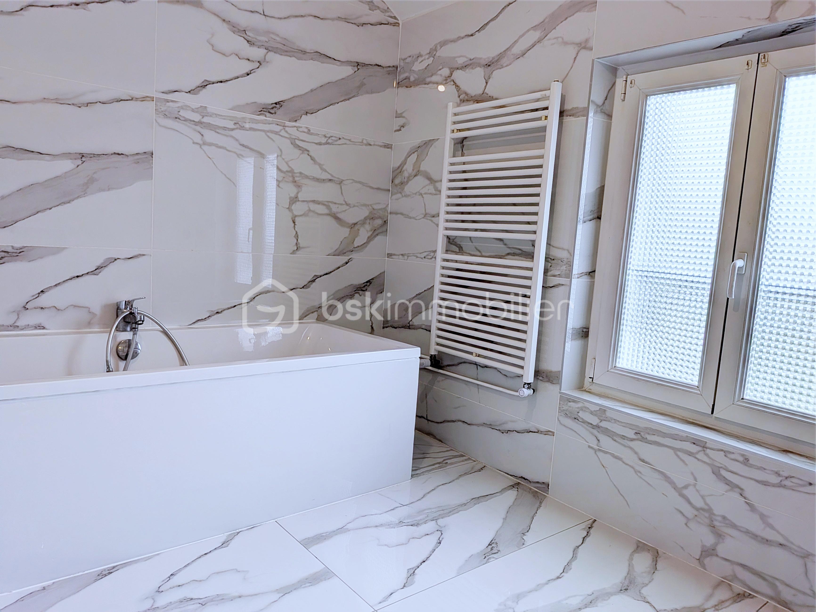 Maison de ville de 90 m² - sdb 3 .jpg