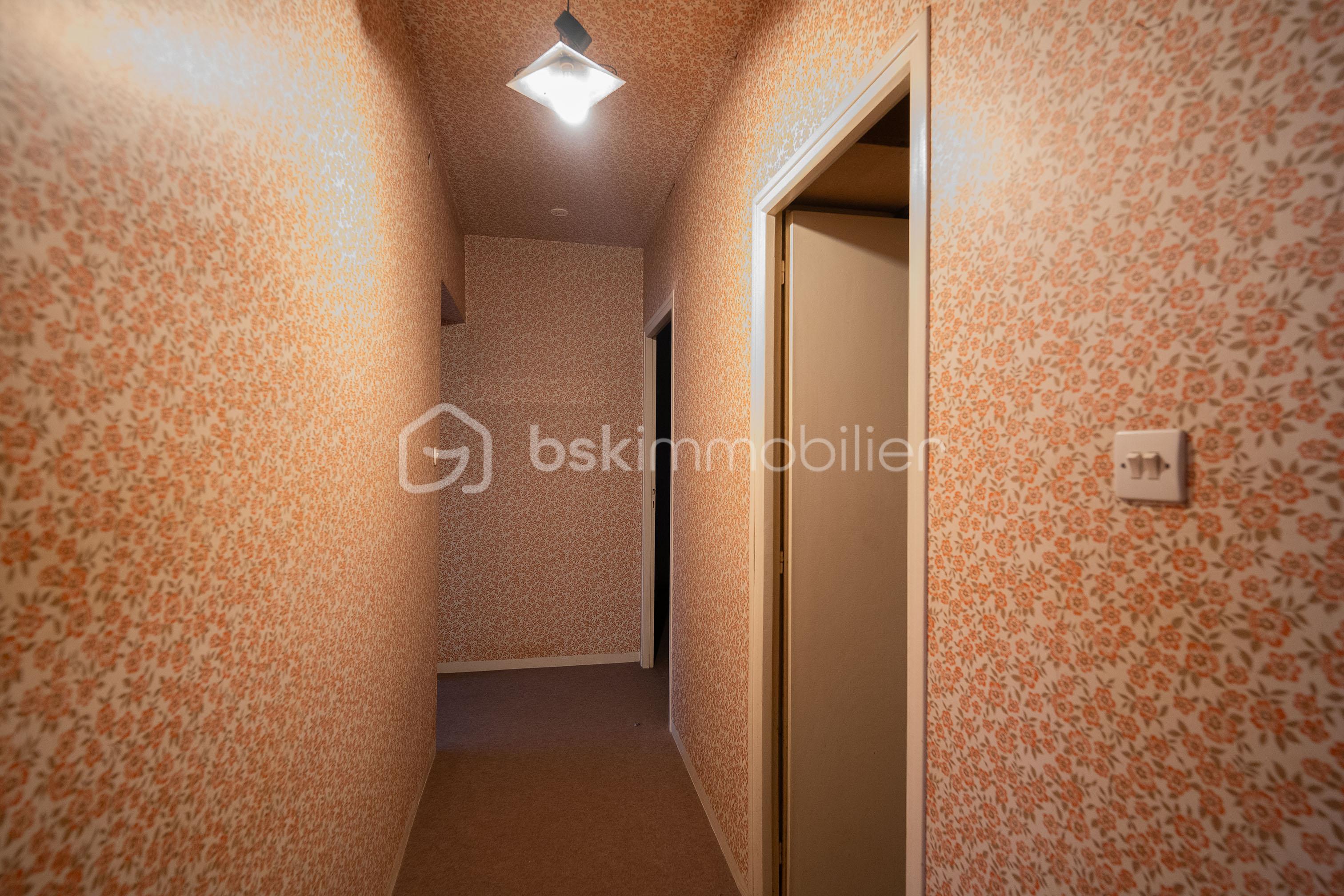 Maison traditionnelle de 320 m² - Couloir rdc.jpg