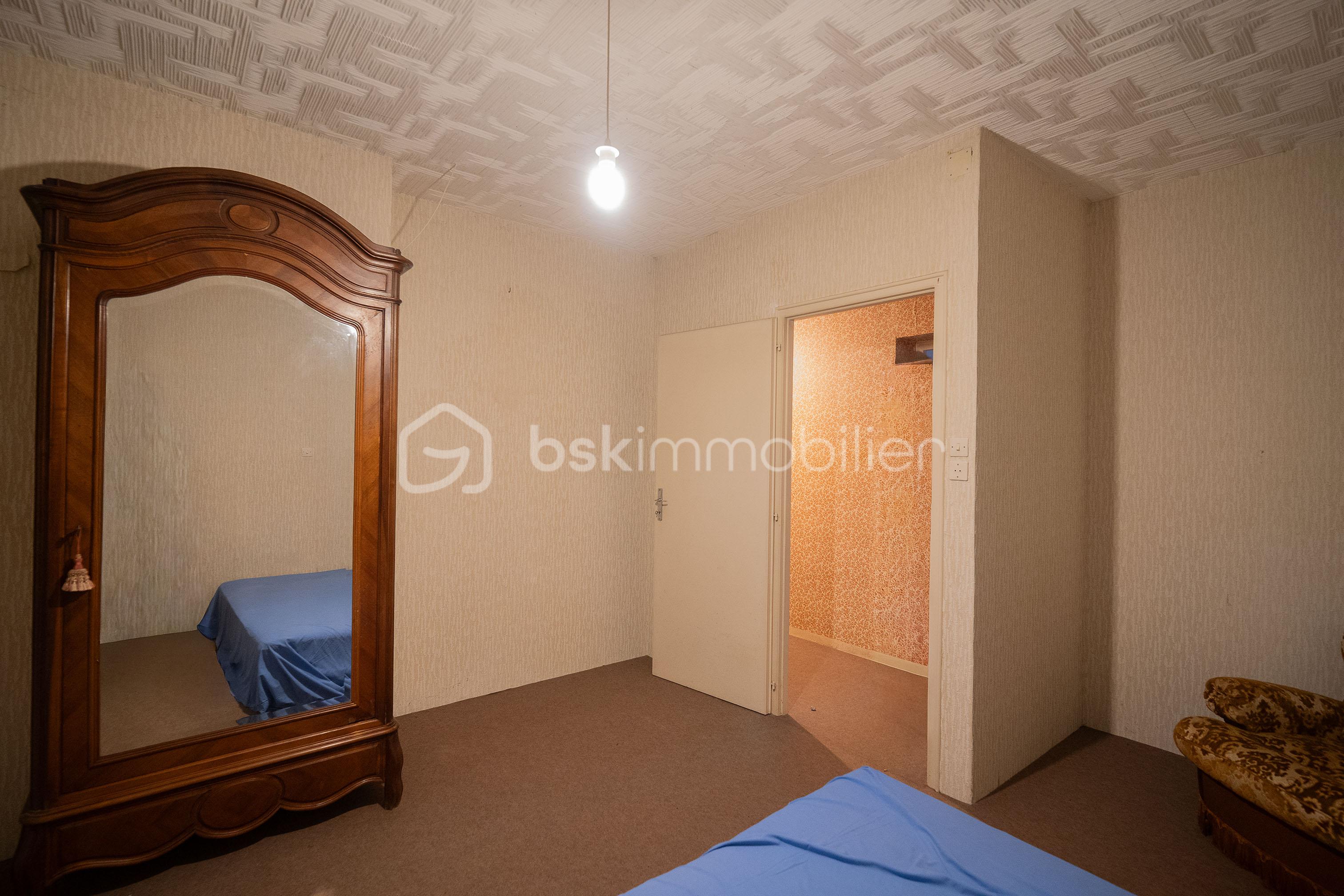 Maison traditionnelle de 320 m² - Chambre rdc 2 2_2.jpg