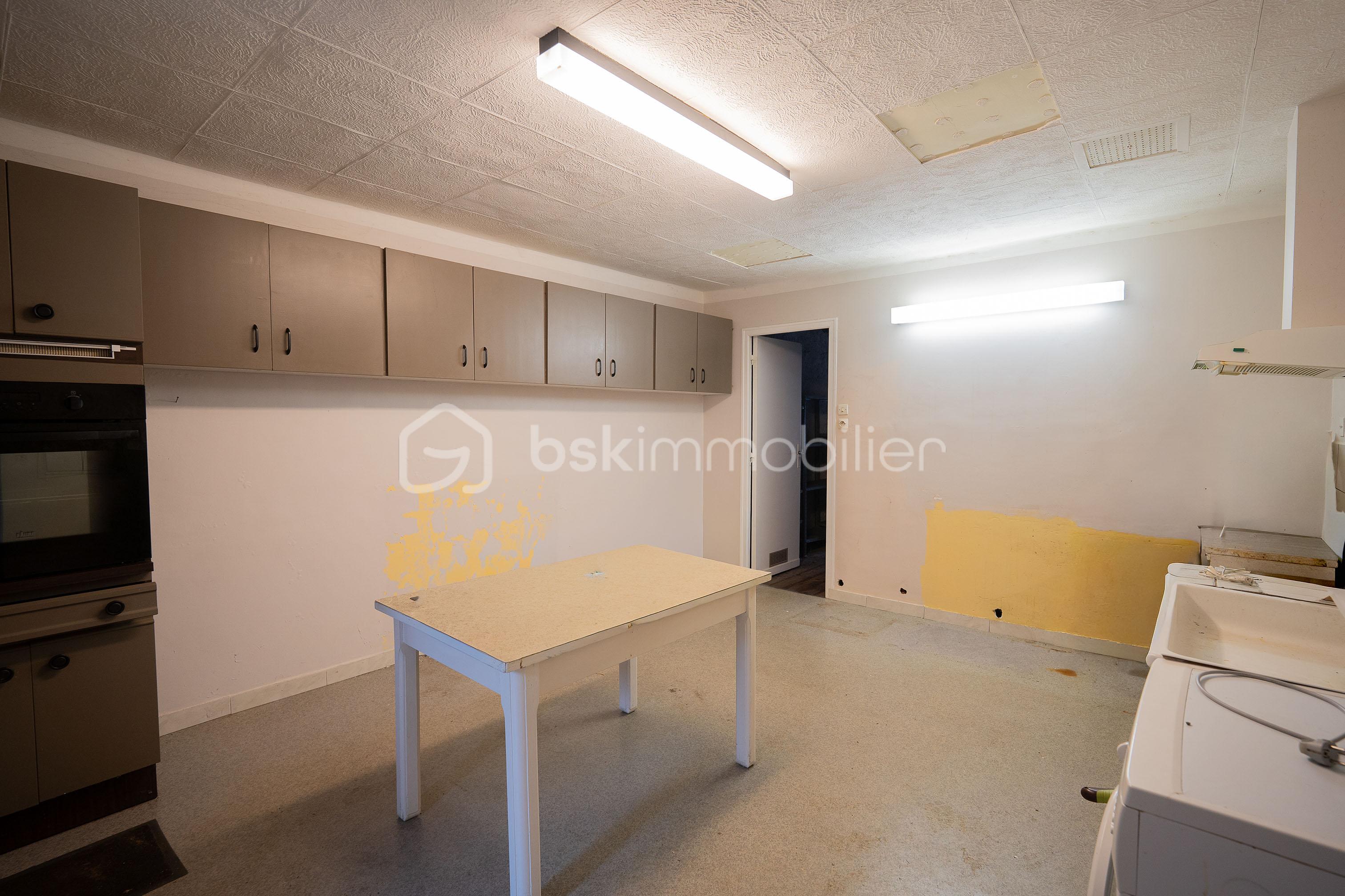 Maison traditionnelle de 320 m² - Cuisine ete.jpg