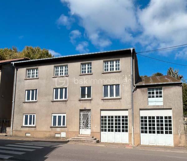 Maison traditionnelle de 320 m²