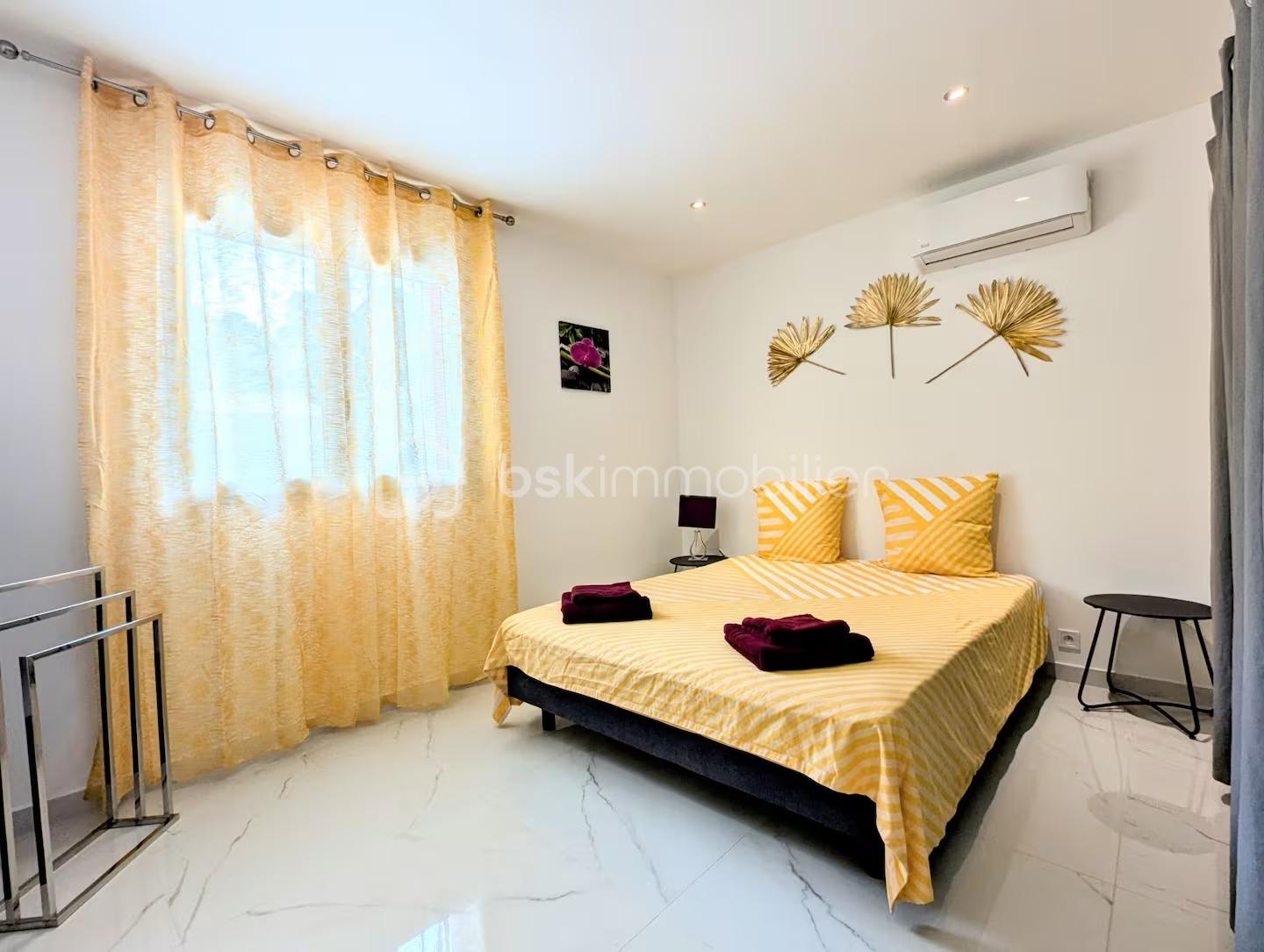 Maison de 120 m² - Chambre 2.JPG