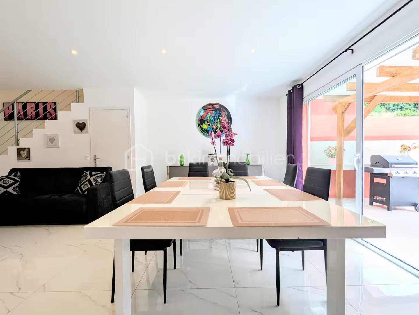 Maison de 120 m² - Salle à manger 1.JPG