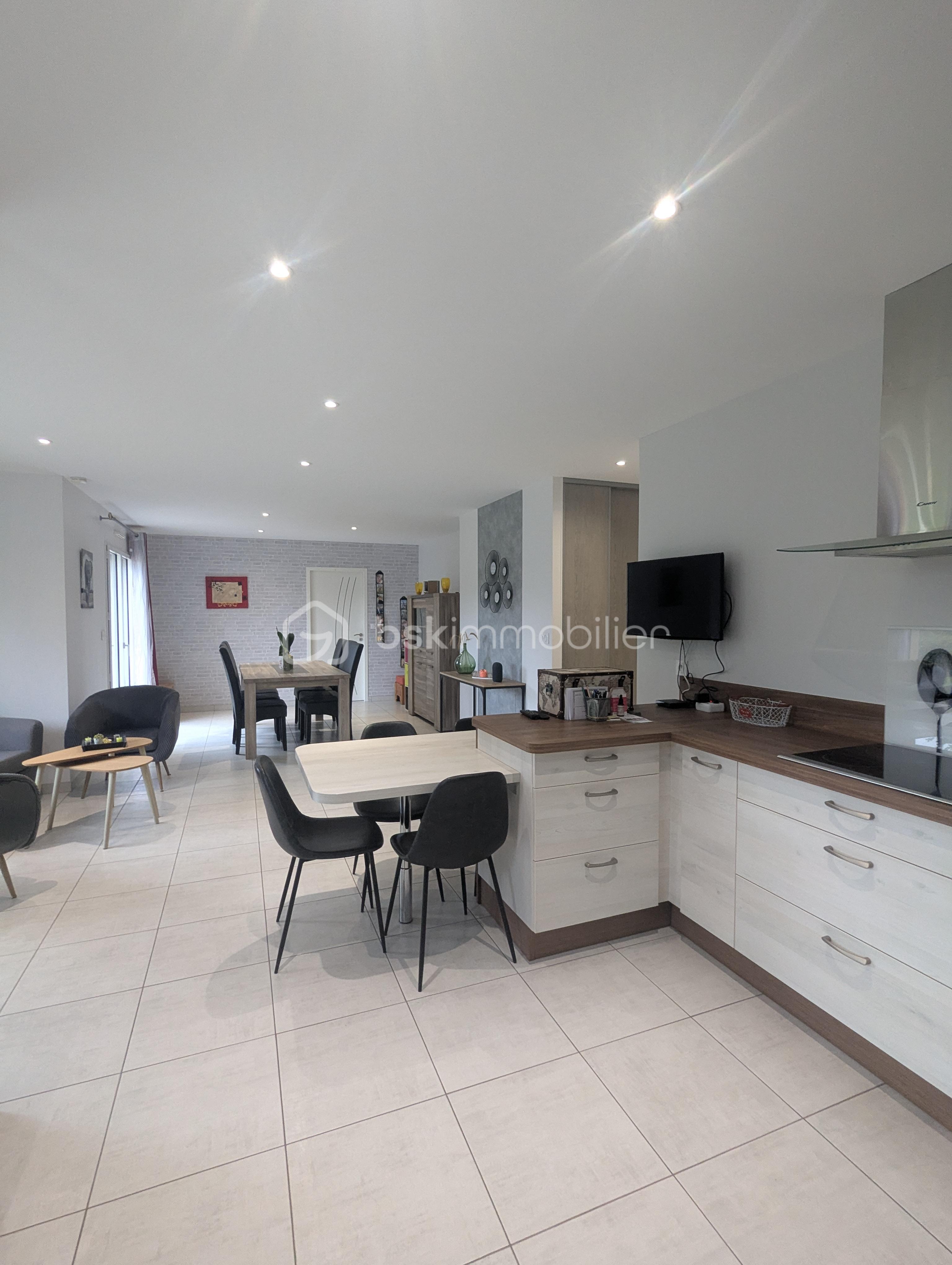 Maison de 86 m² - PXL_20251003_133520496.jpg