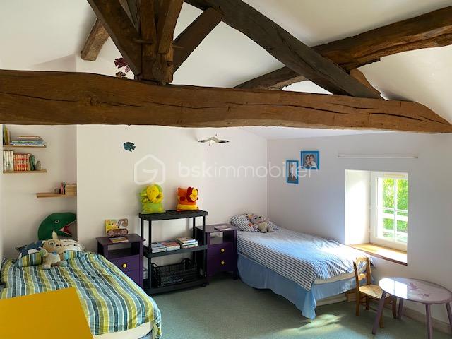 Maison de 235 m² - chambre gite.jpg