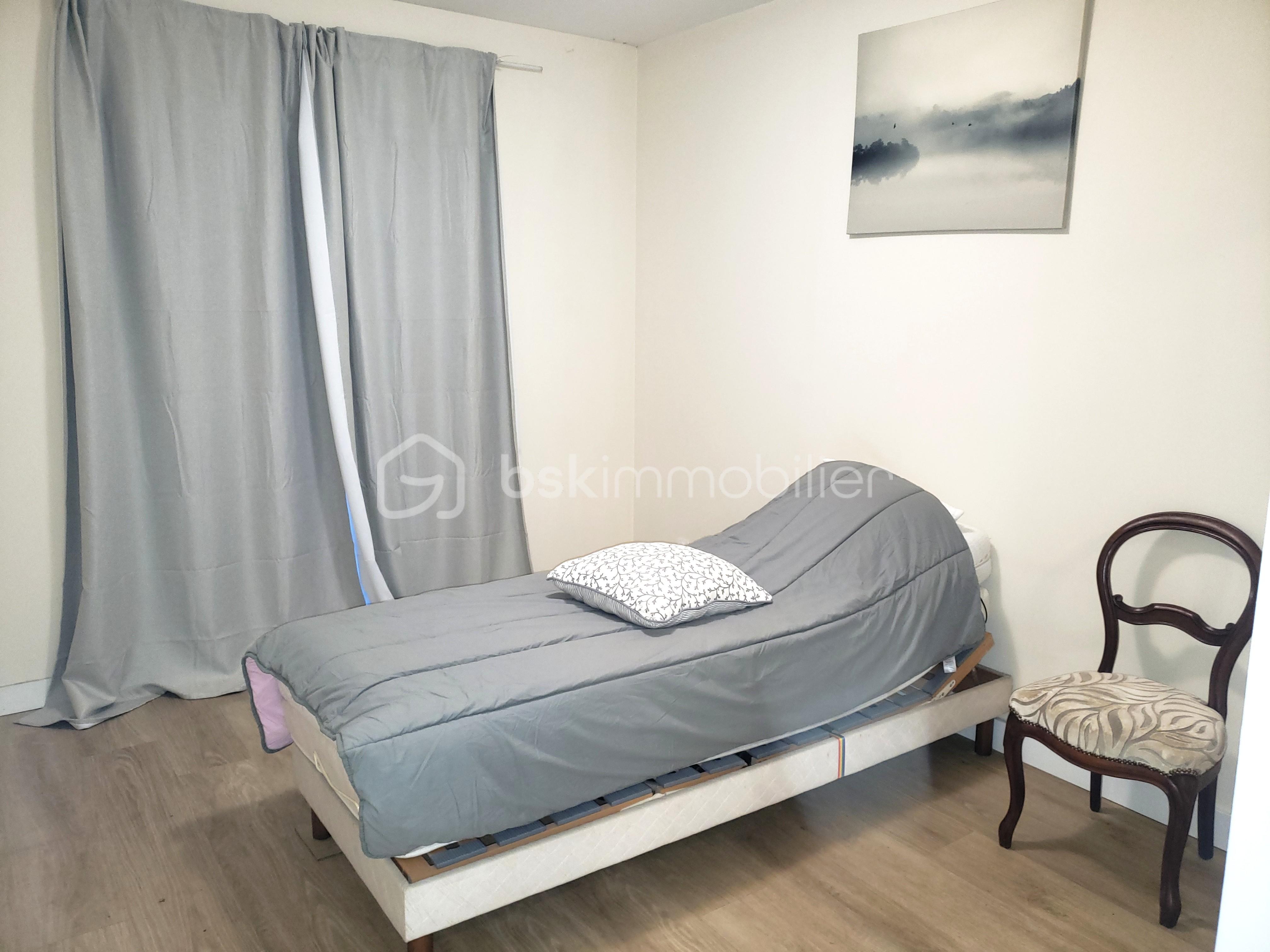 Maison traditionnelle de 125 m² - Chambre RDC.jpg