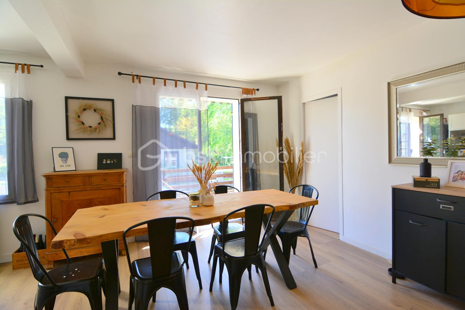 Loft de 72,68 m² - salle à manger.JPG