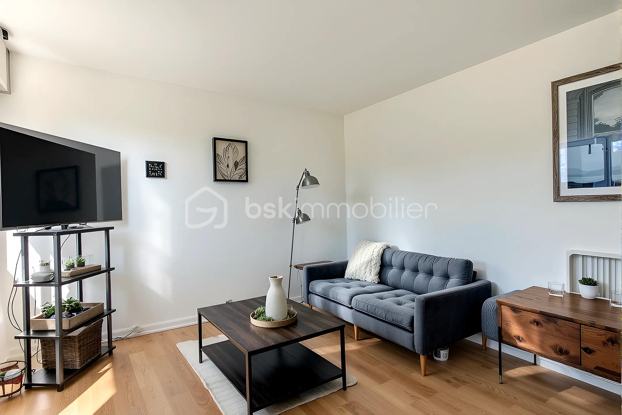 Appartement de 70 m² - George Salon Home Stagé Danim Modéré.jpg