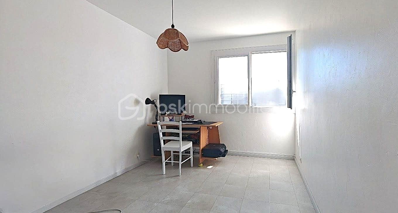 Appartement de 70 m² - George Br Effacé et recadré et amélioré 01.jpg