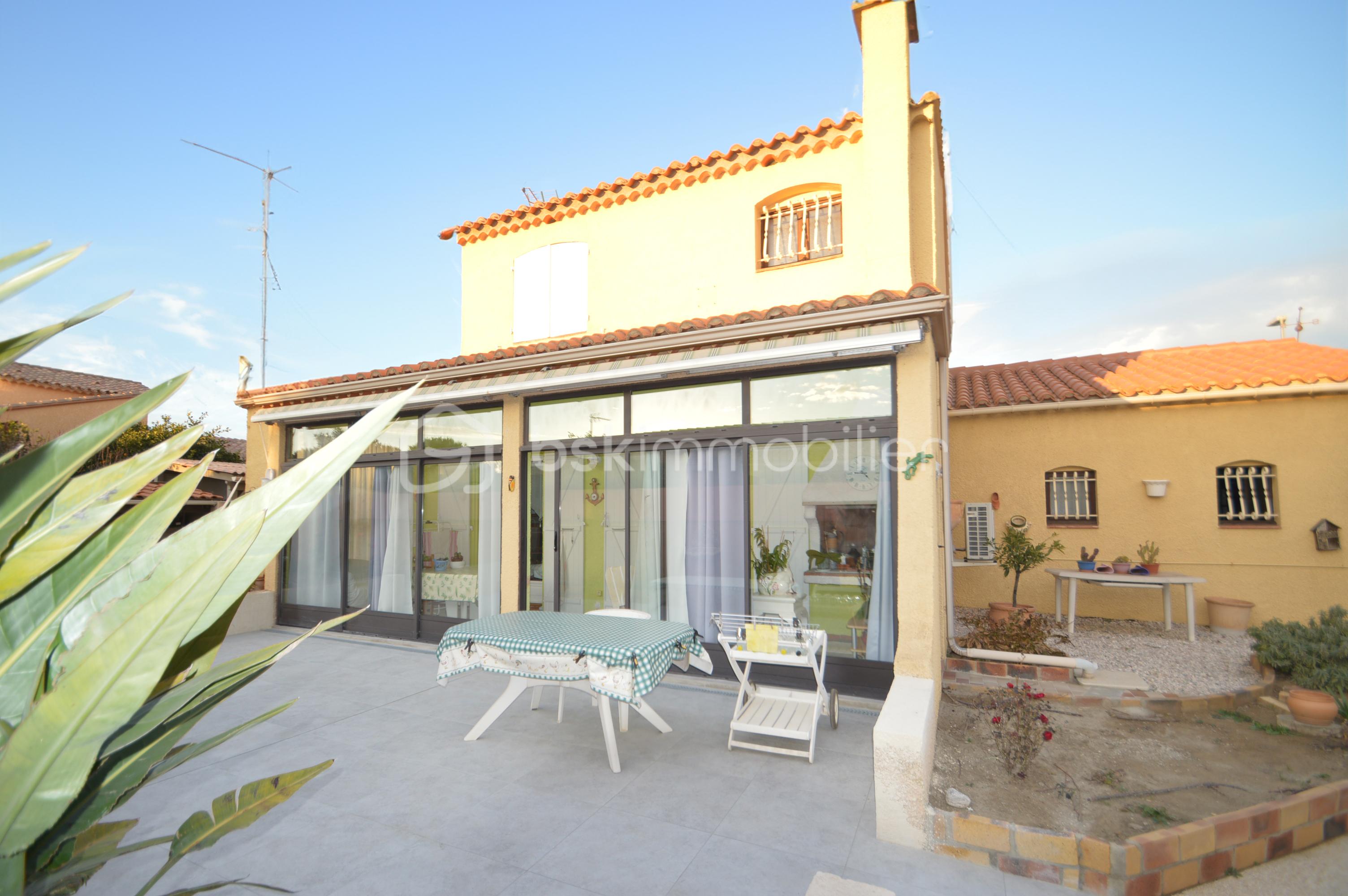 Villa de 128 m² - terrasse grise 2.jpg