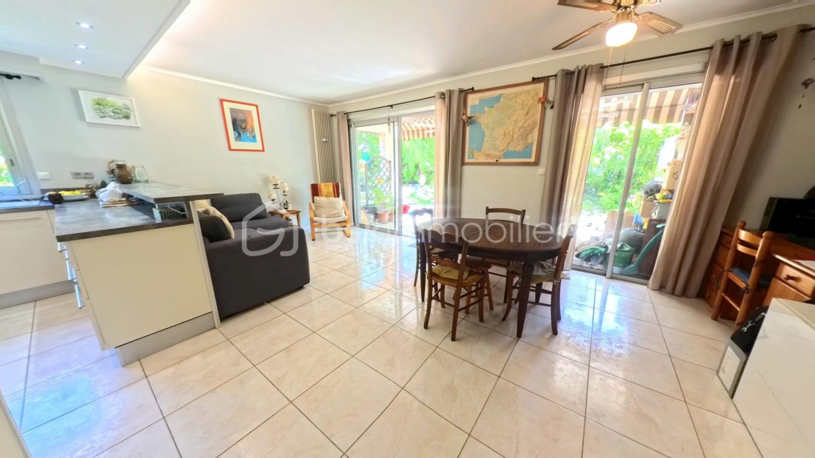 Appartement de 85 m² - PHOTO-2025-05-31-18-11-59 3.jpg