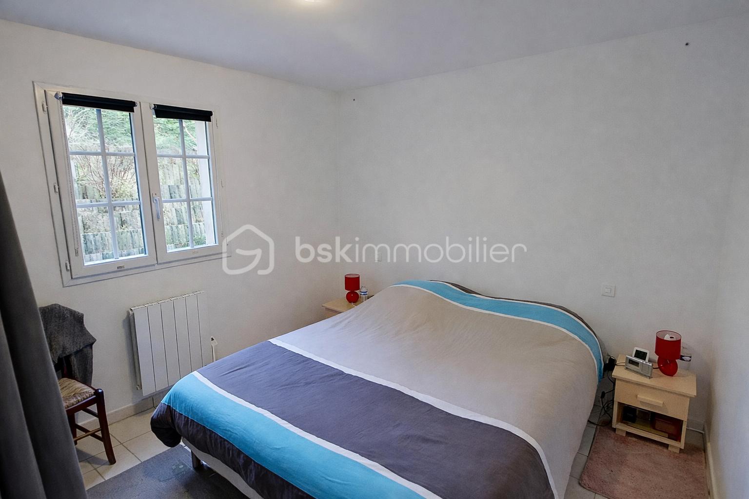 Maison en pierre de 93 m² - CHAMBRE EN RDC.png